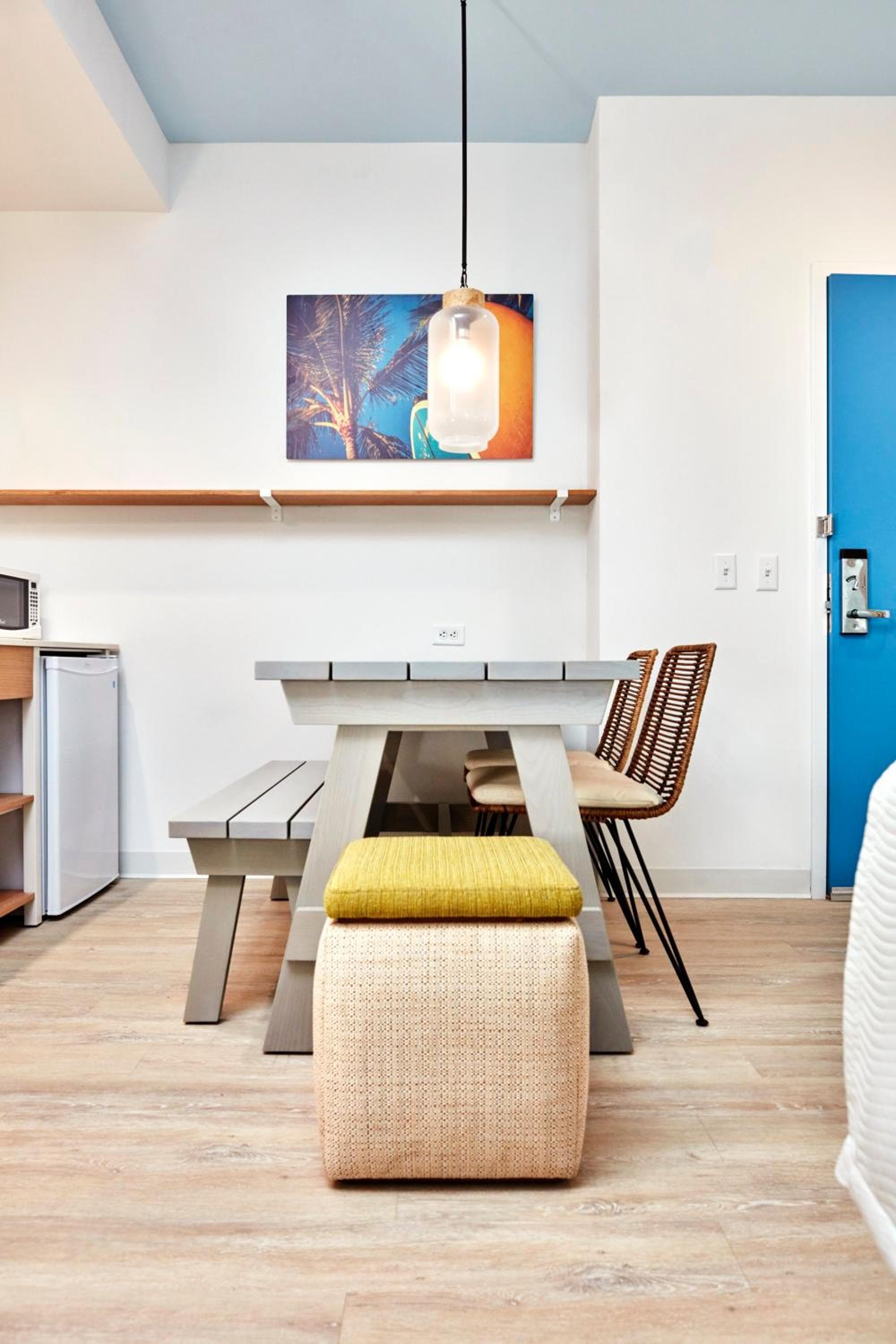 Universal's Endless Summer Resort - Dockside Inn and Suites — 17