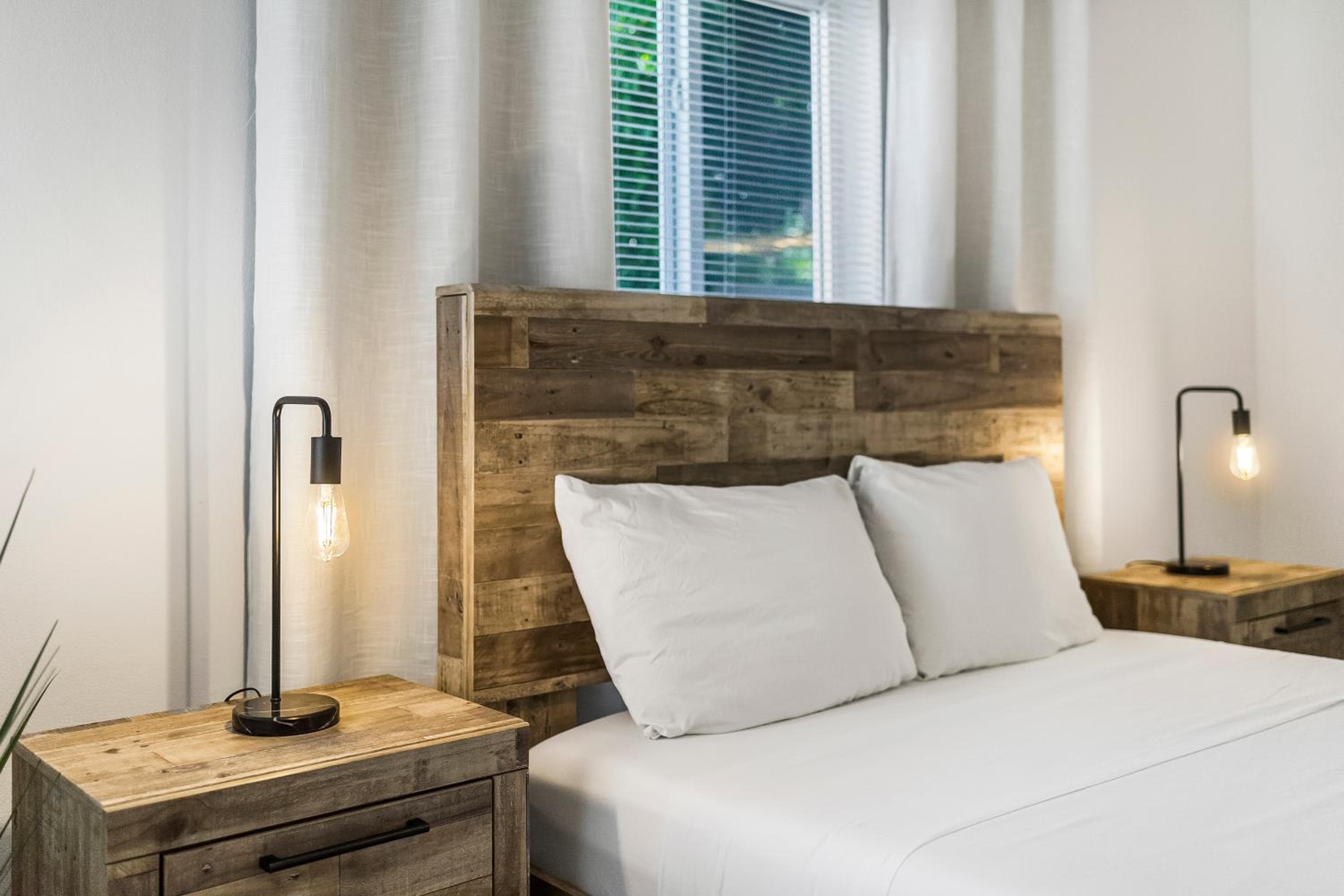 Alani Bay Premium Condos — 14