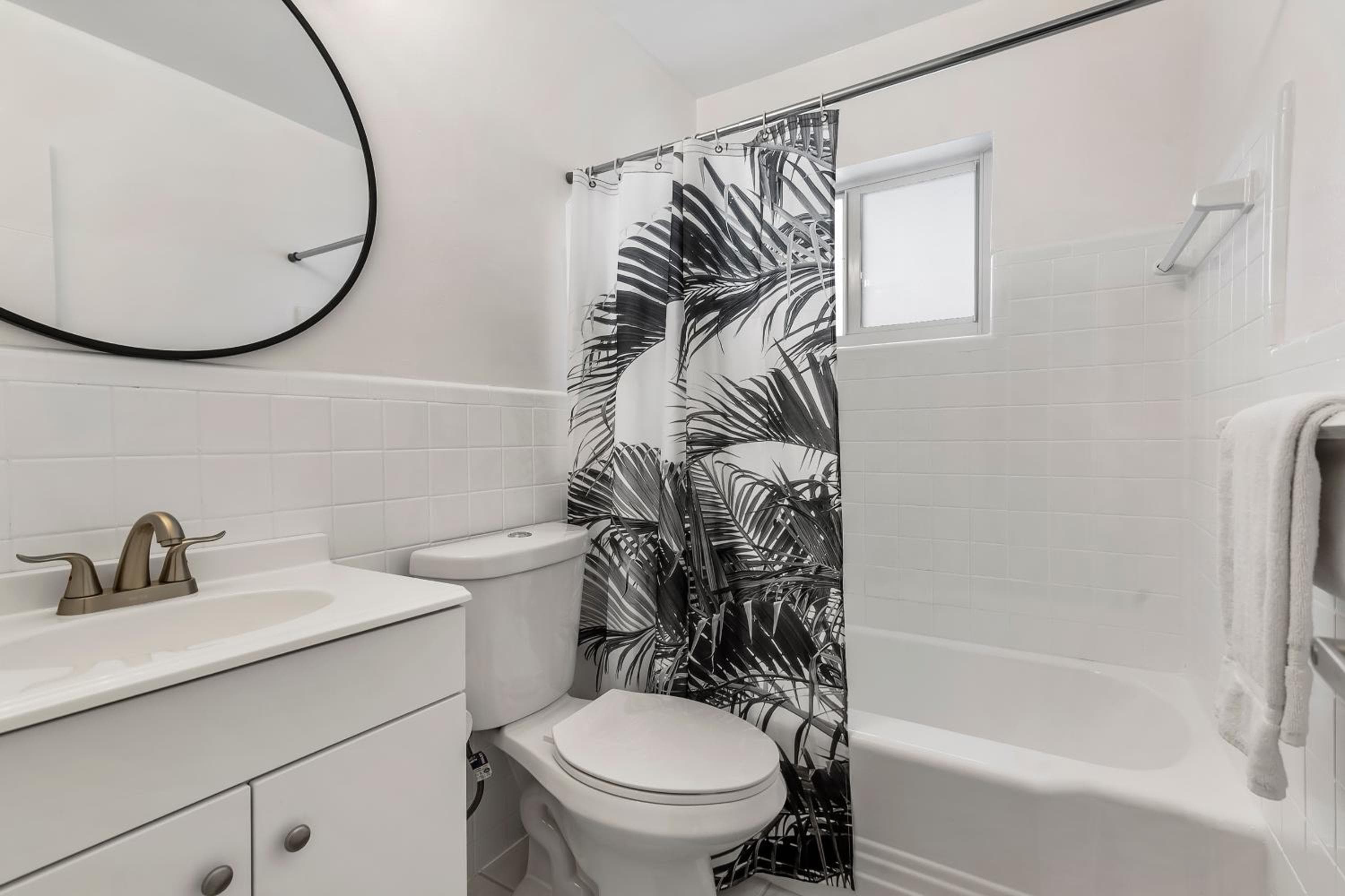 Alani Bay Premium Condos — 18