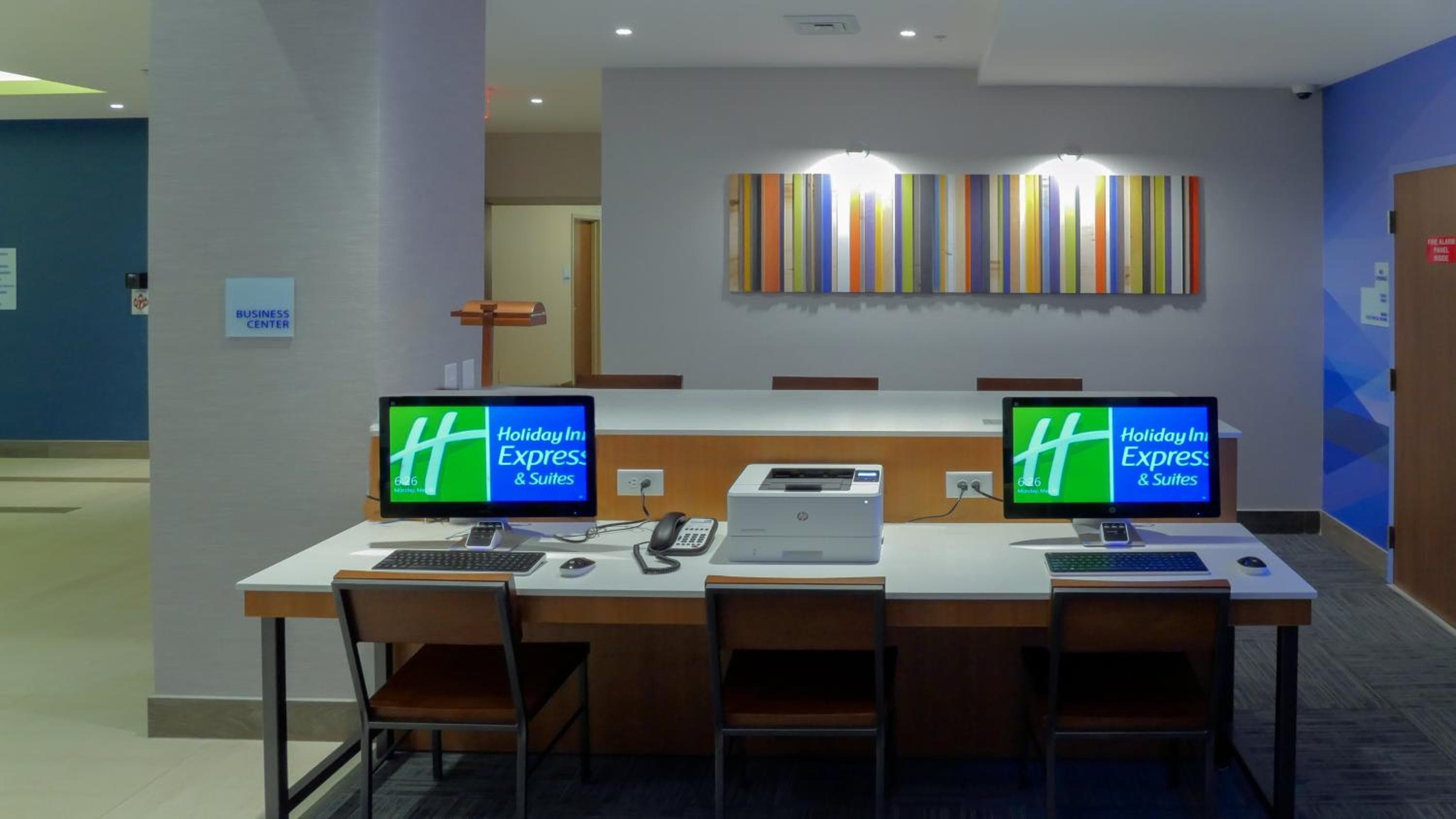 Holiday Inn Express & Suites Miami Airport East, un hotel IHG — 4