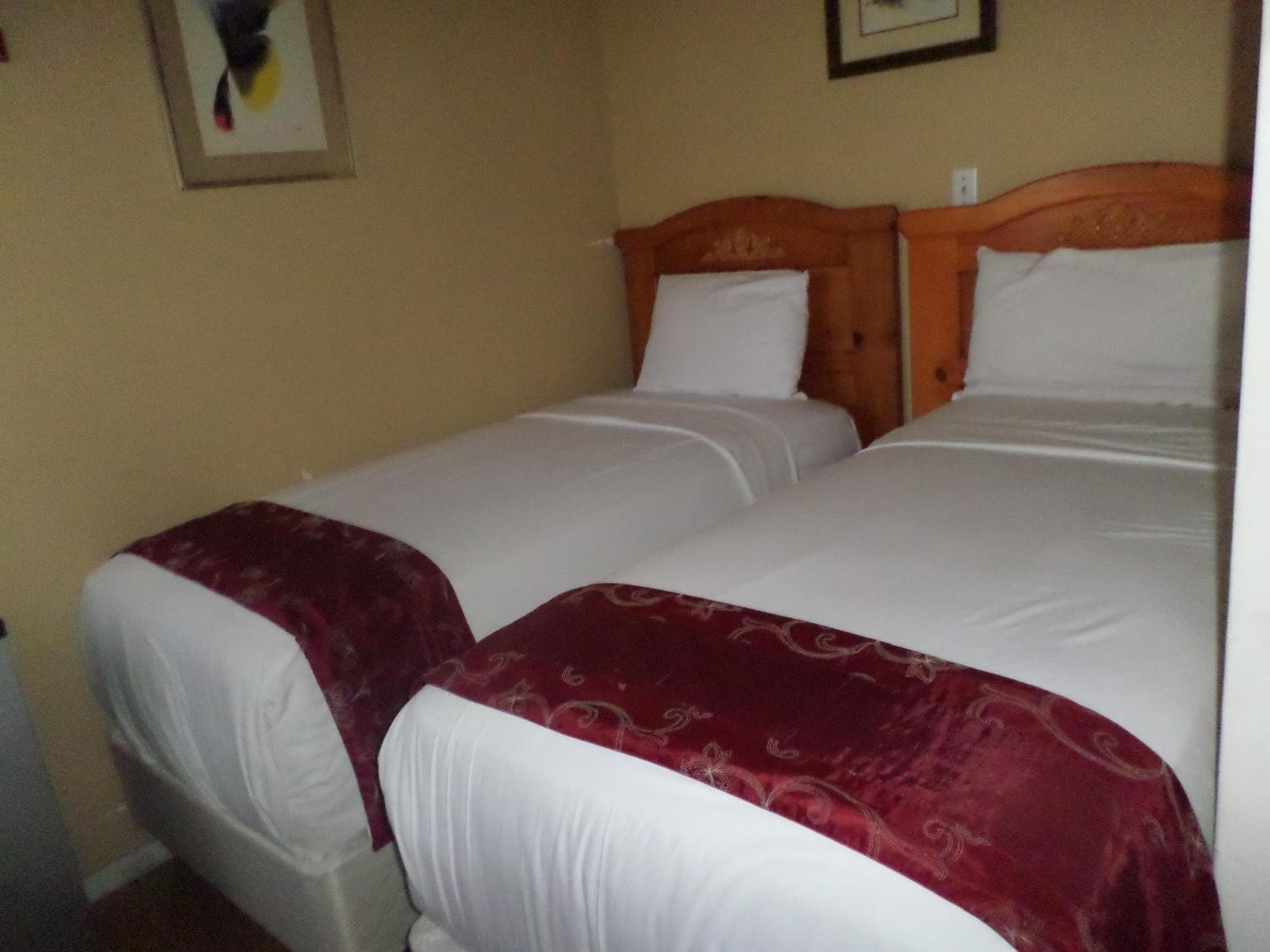 Motel Paradise — 7