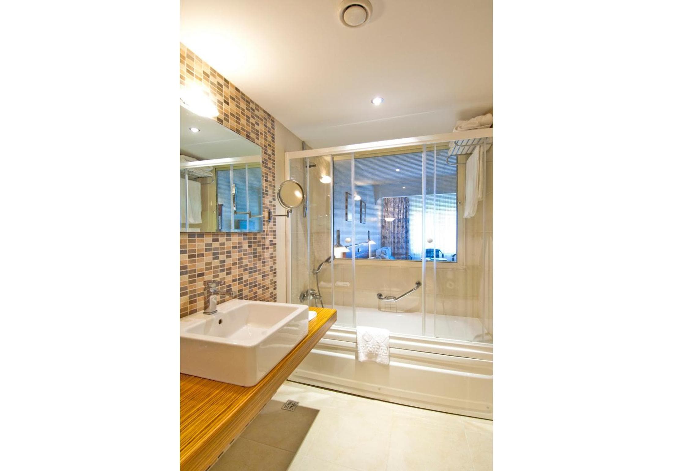 Akgun Istanbul Hotel — 20