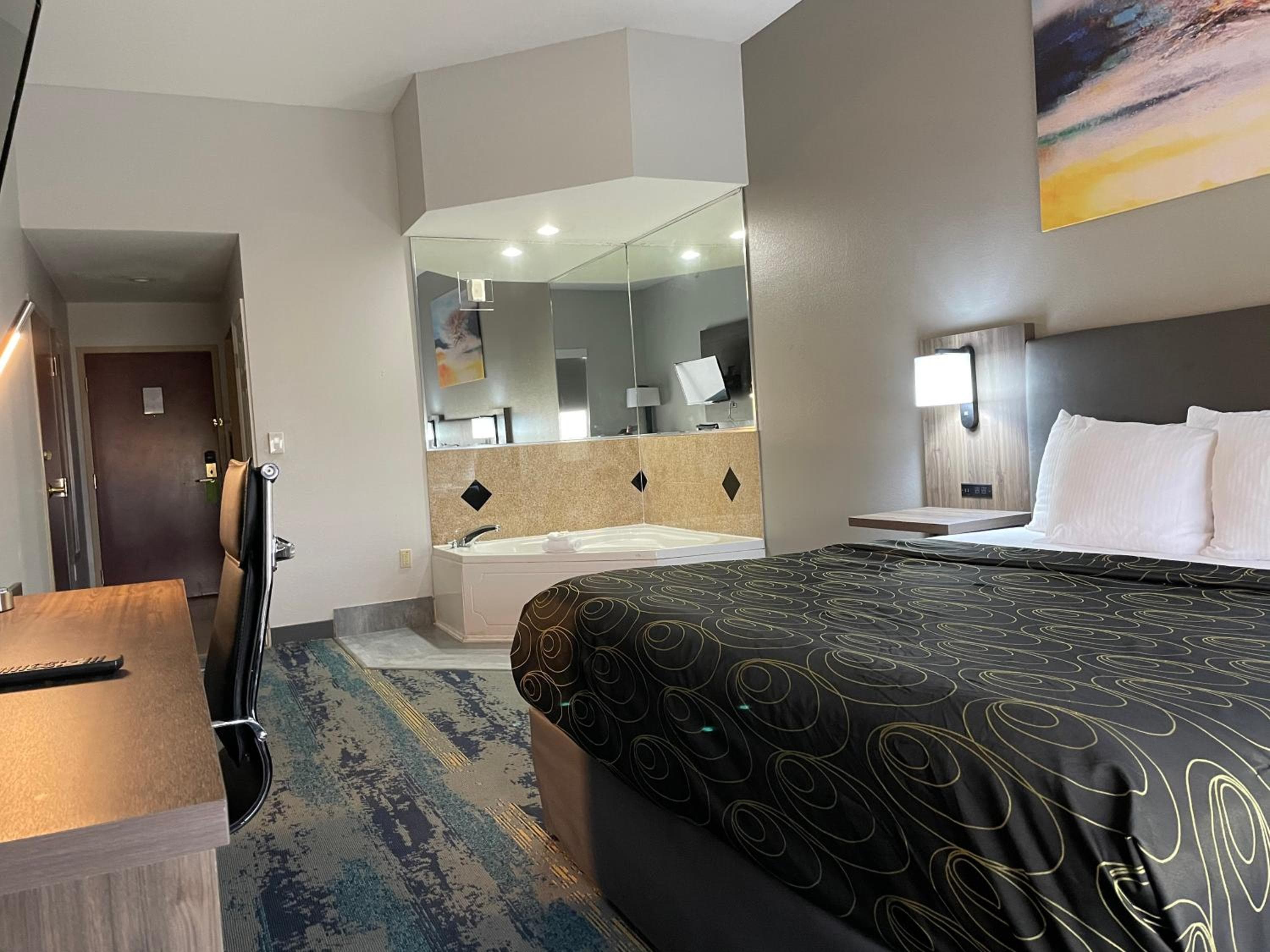 La Quinta by Wyndham Tampa Central — 9
