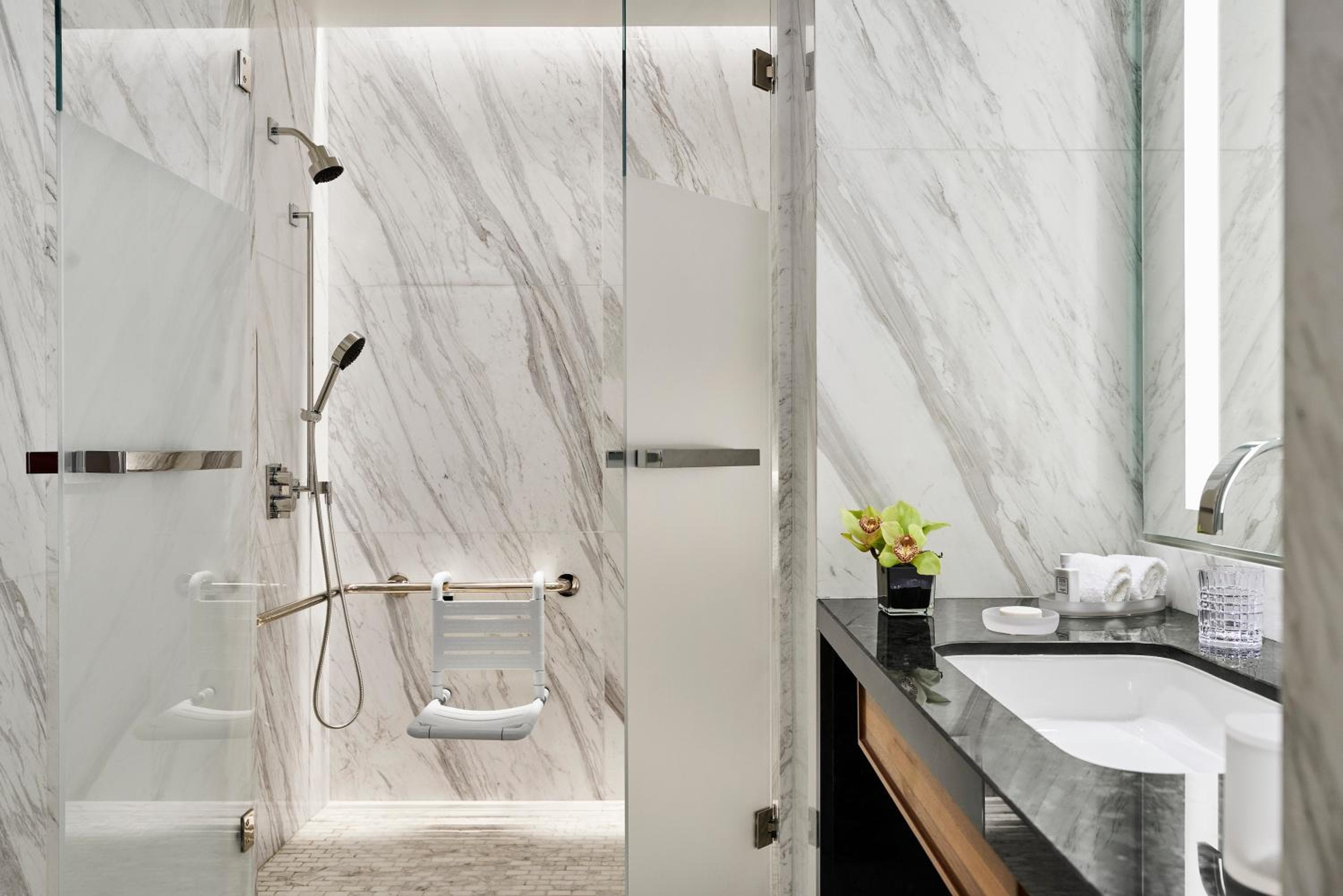 Four Seasons Hotel Madrid — 25