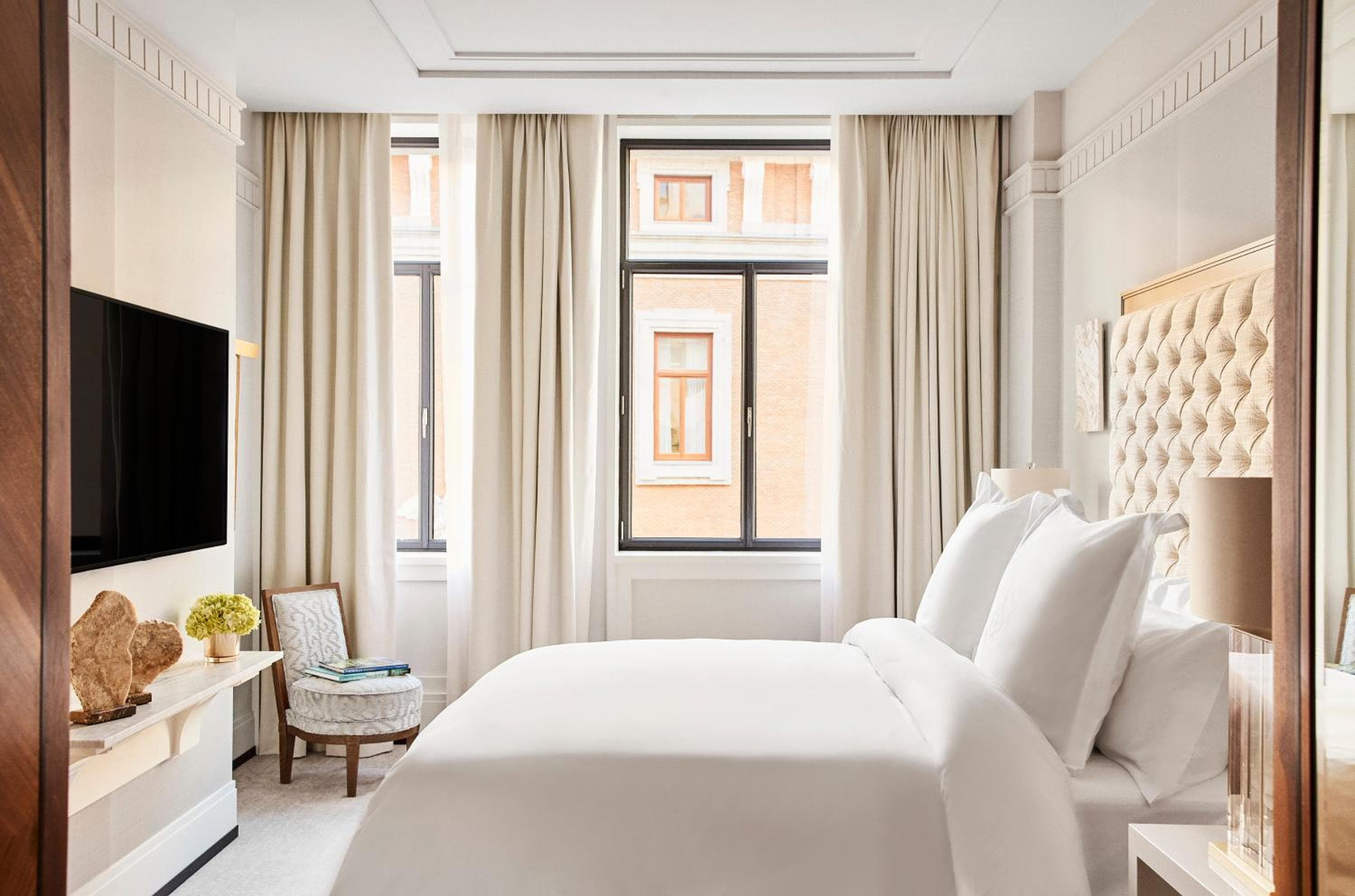 Four Seasons Hotel Madrid — 14