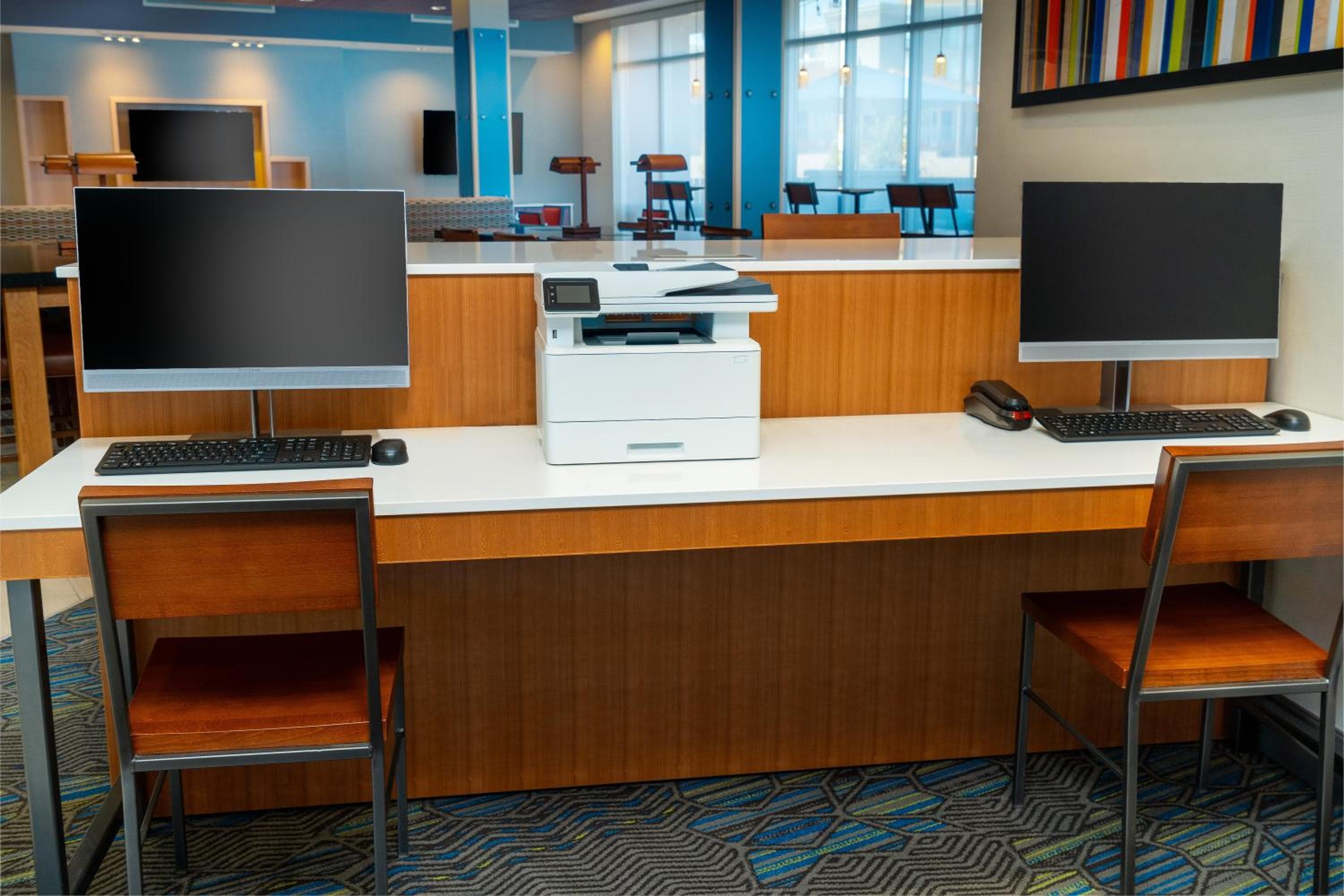 Holiday Inn Express & Suites - Las Vegas - E Tropicana by IHG — 4