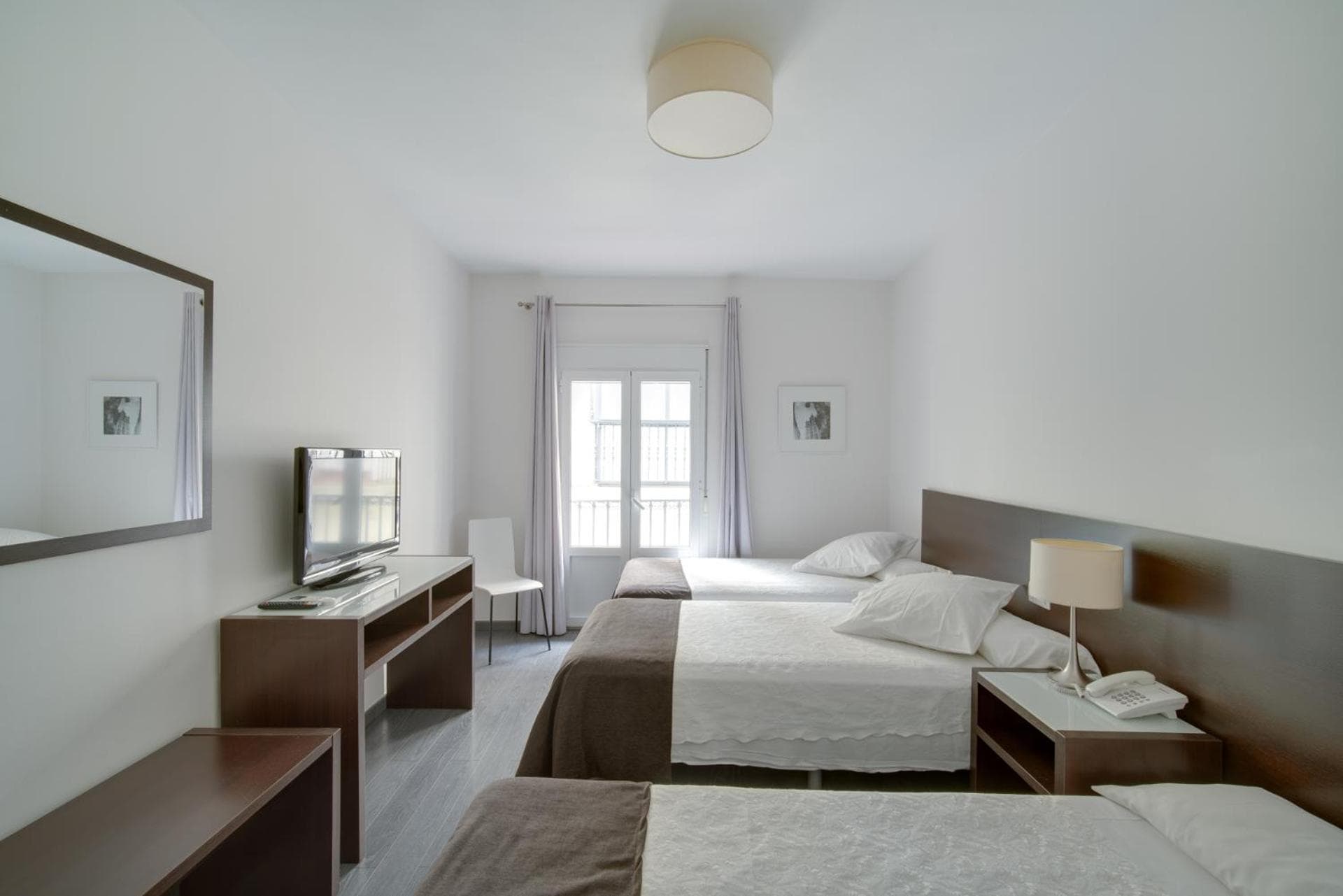 Hotel Madrid de Sevilla by SHS — 26