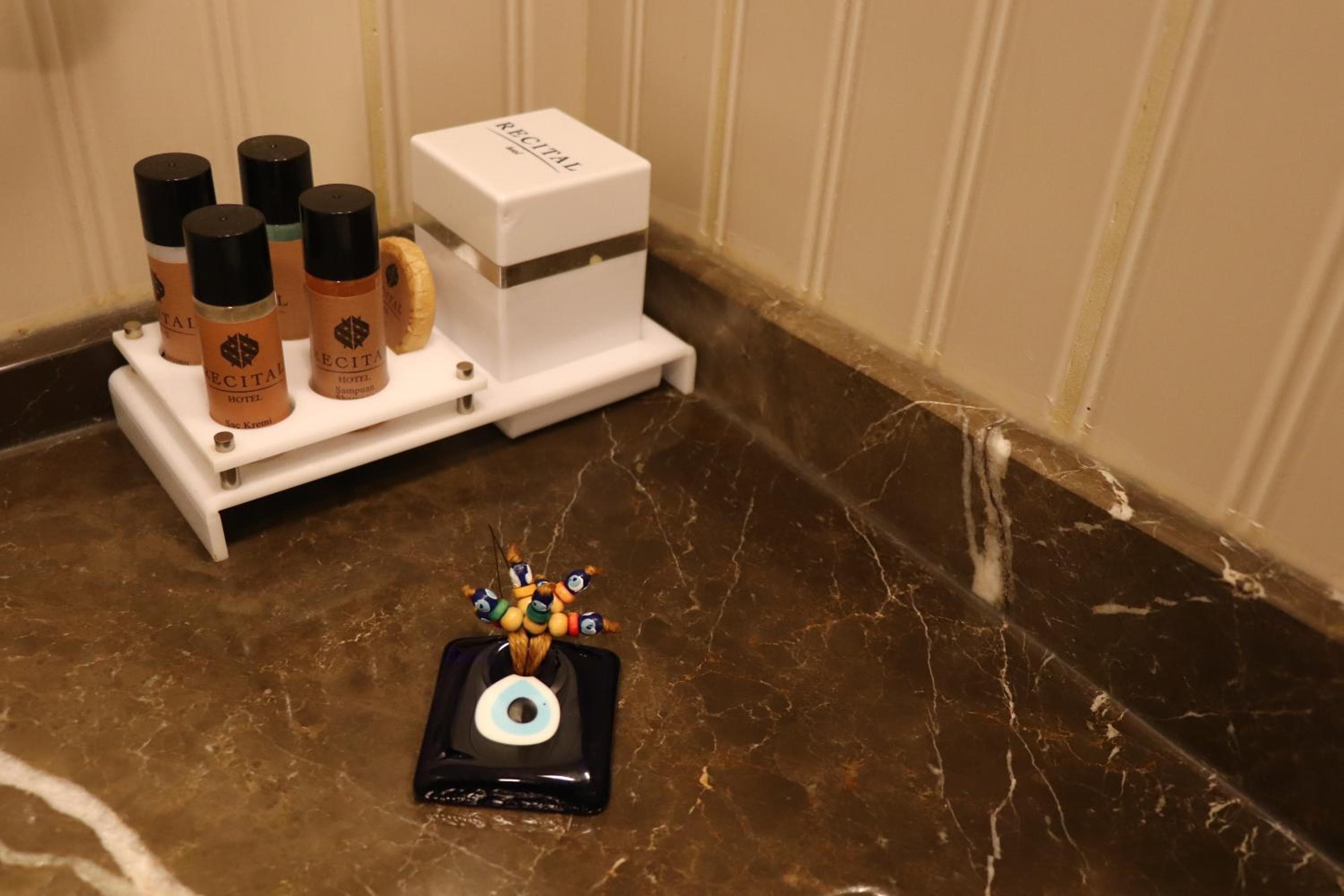 Recital Hotel — 4