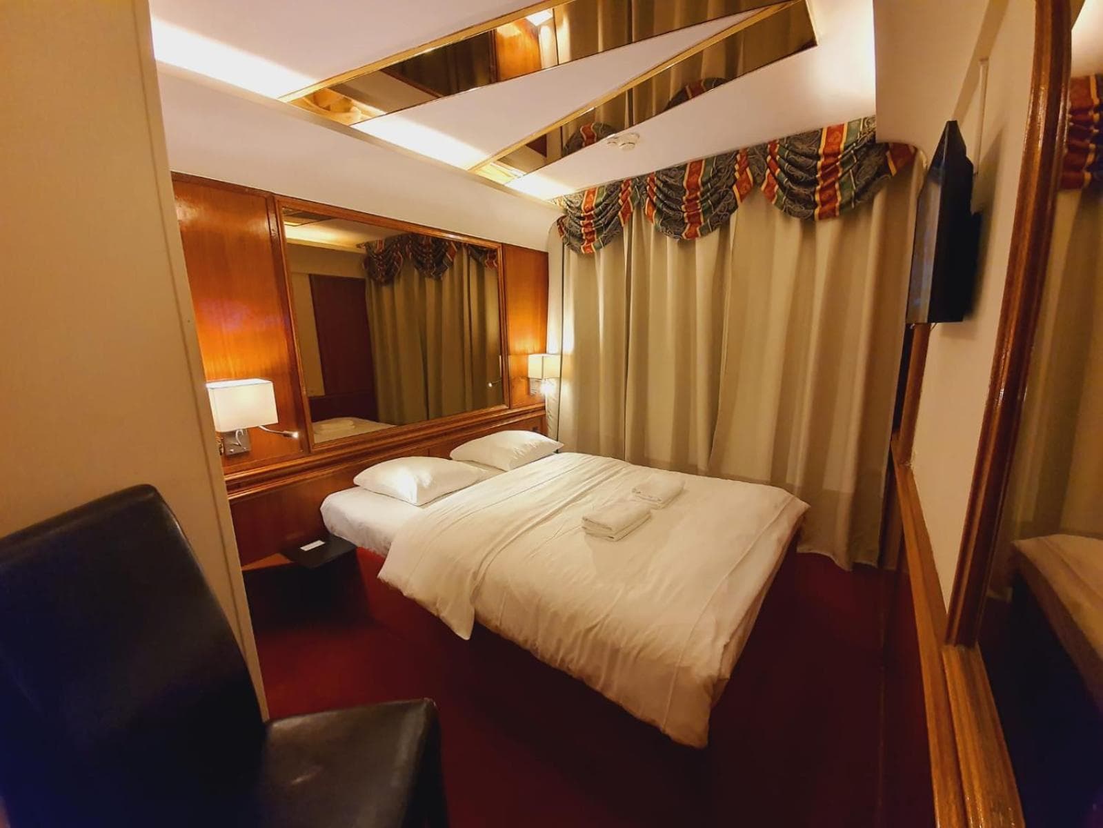 Hotel Rembrandtplein — 10