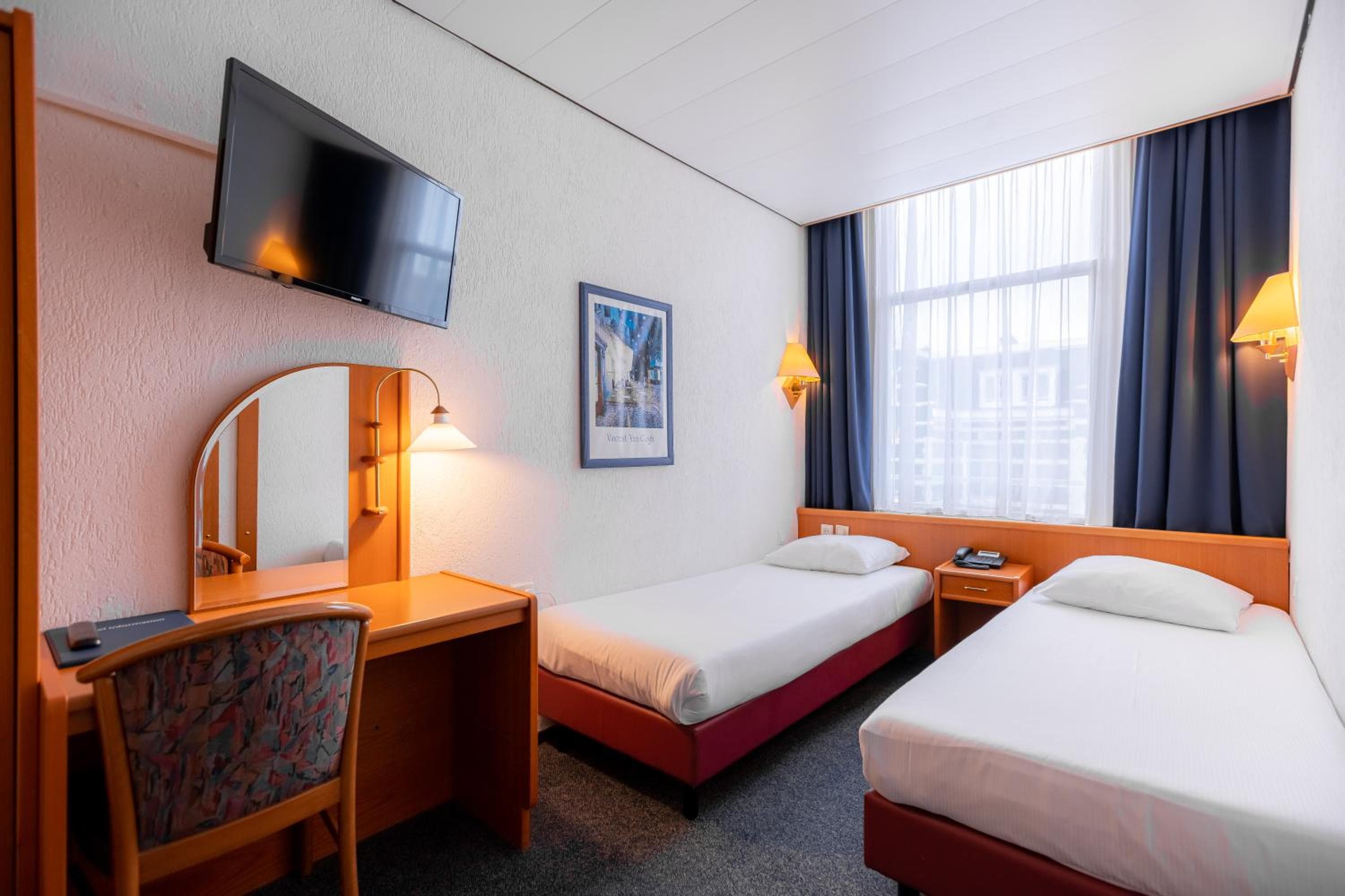 Owl Hotel — 20