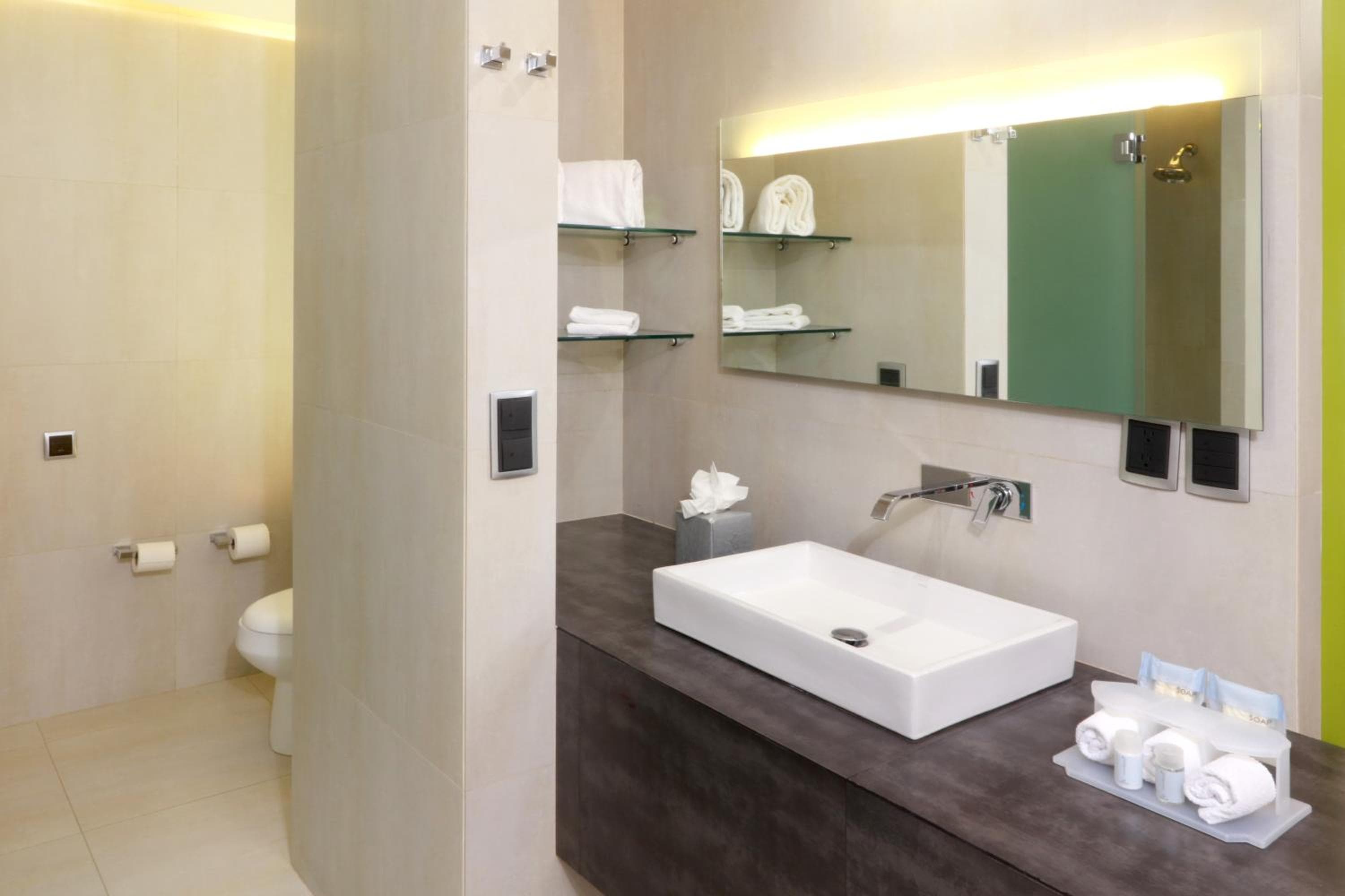 Holiday Inn Express Mexico Aeropuerto, un hotel IHG — 7