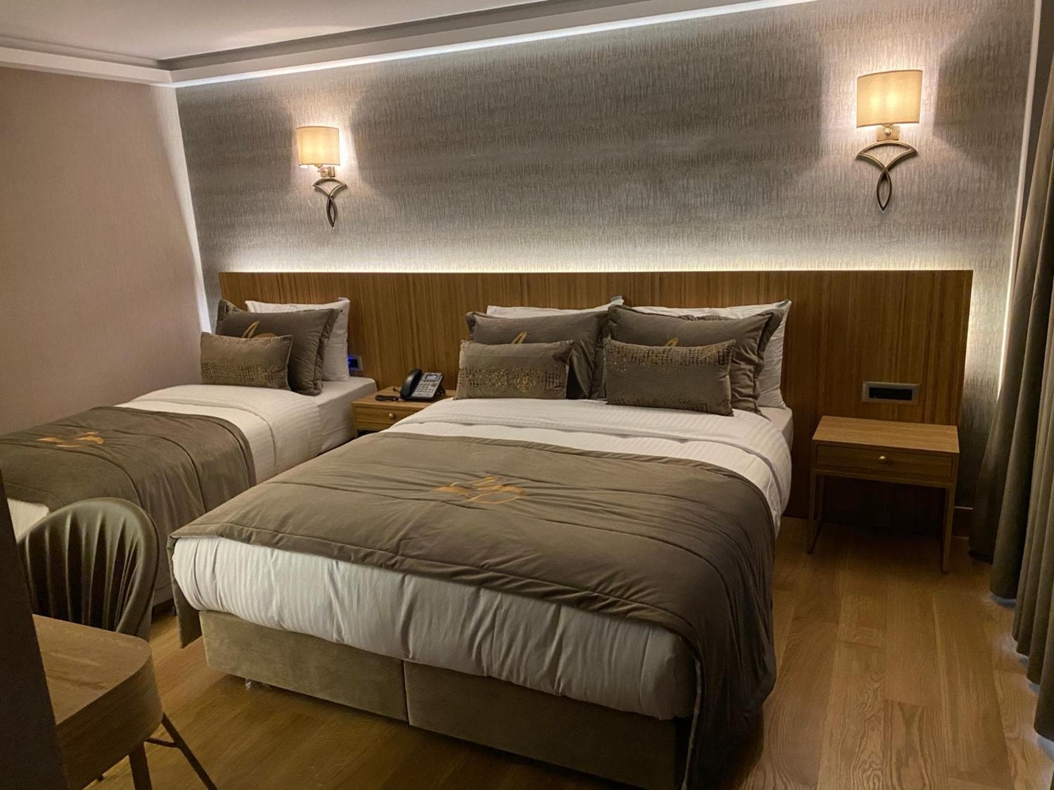 Lady Diana Hotel — 5