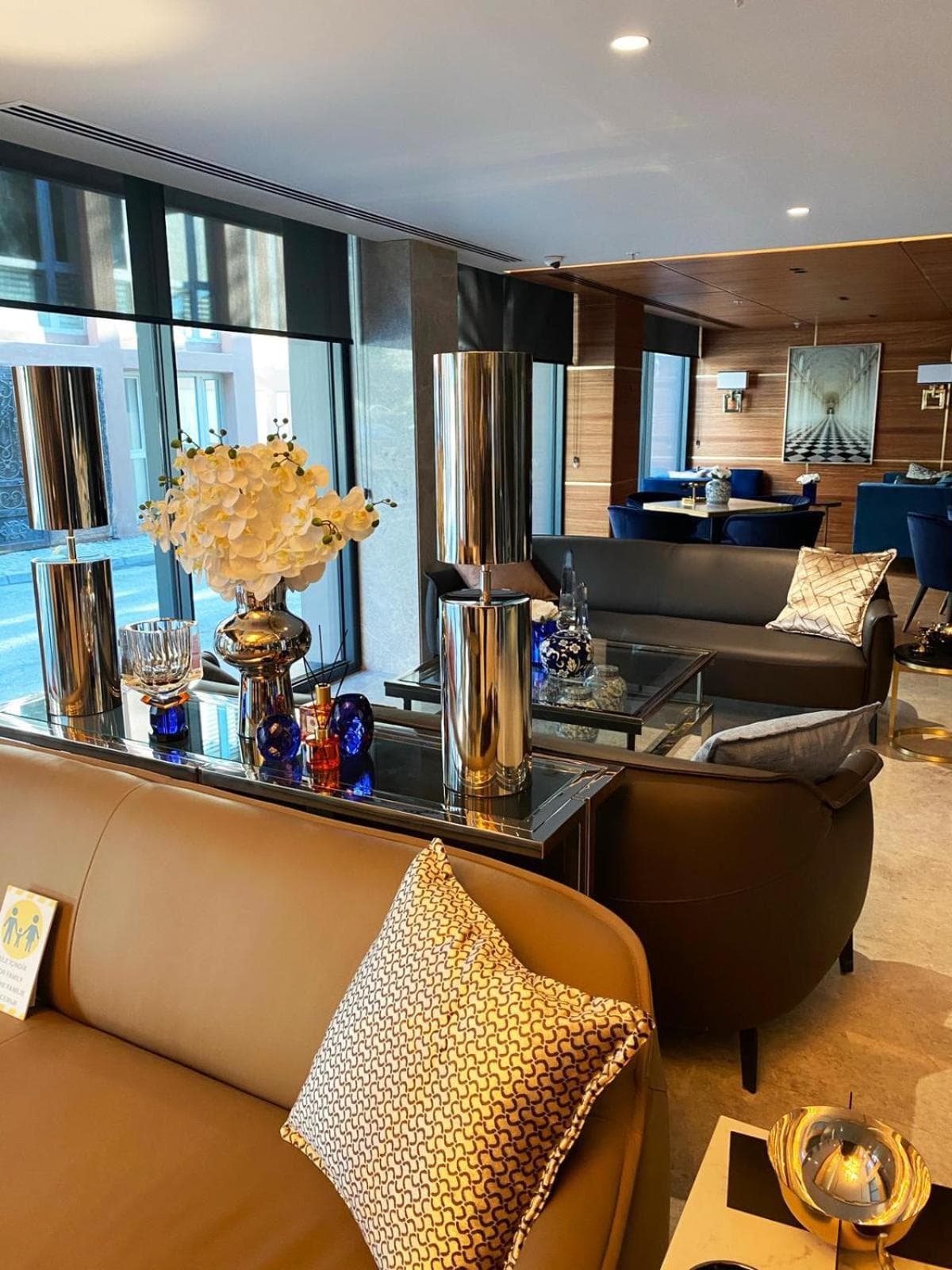 Lady Diana Hotel — 4