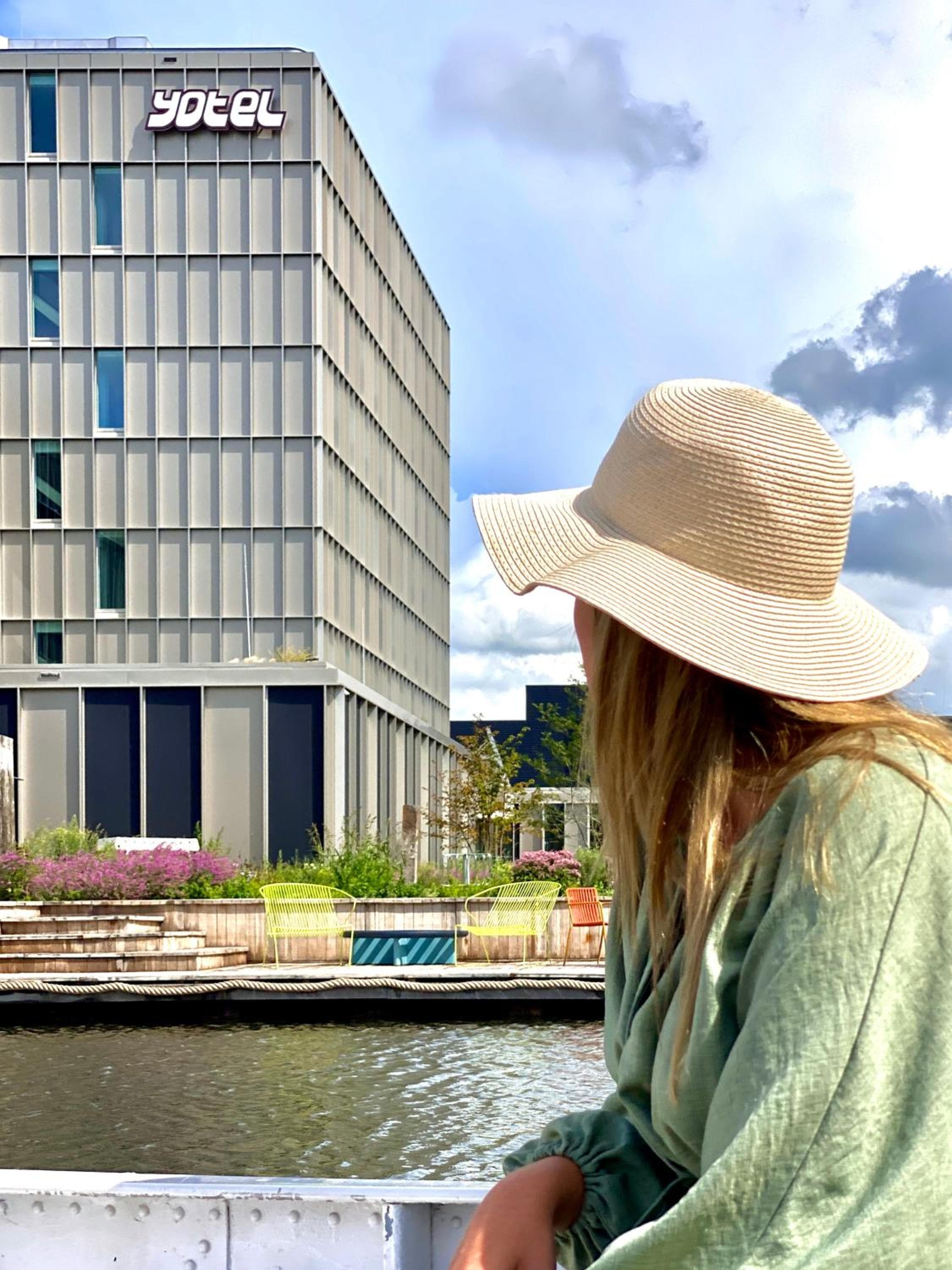 YOTEL Amsterdam — 10