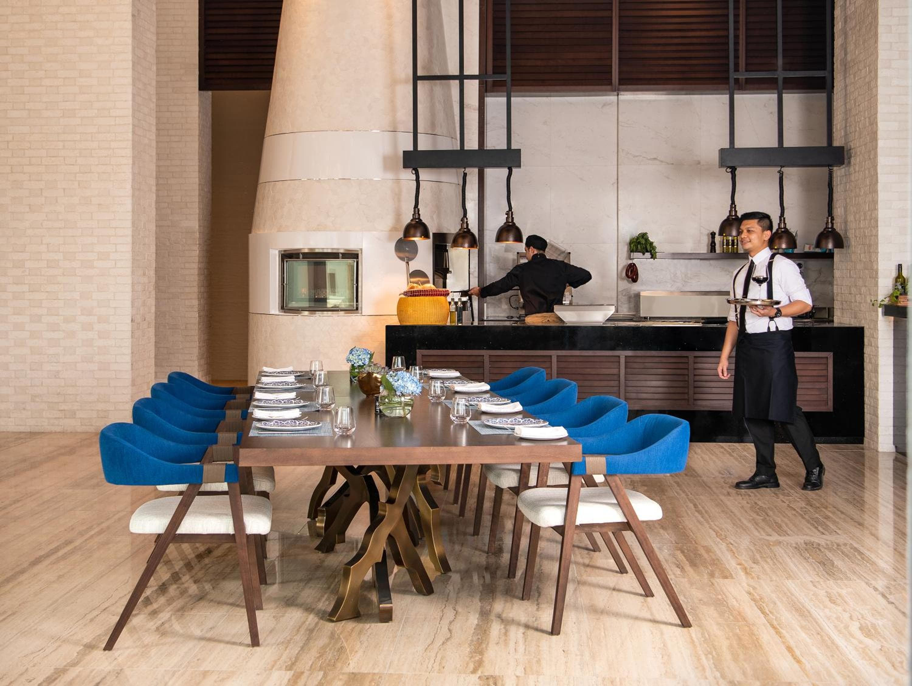 Al Jaddaf Rotana Dubai — 17