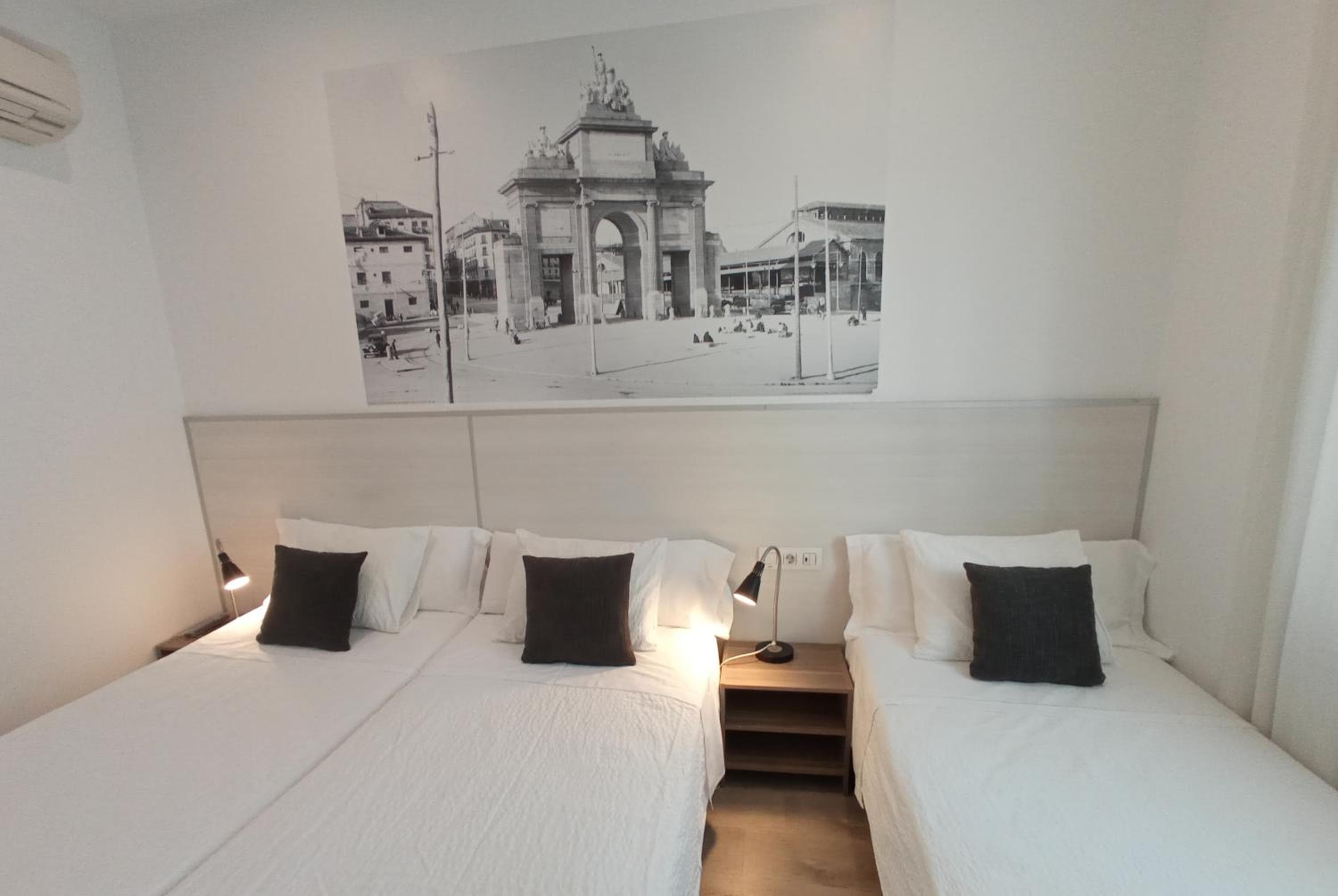 Hostal San Lorenzo — 28