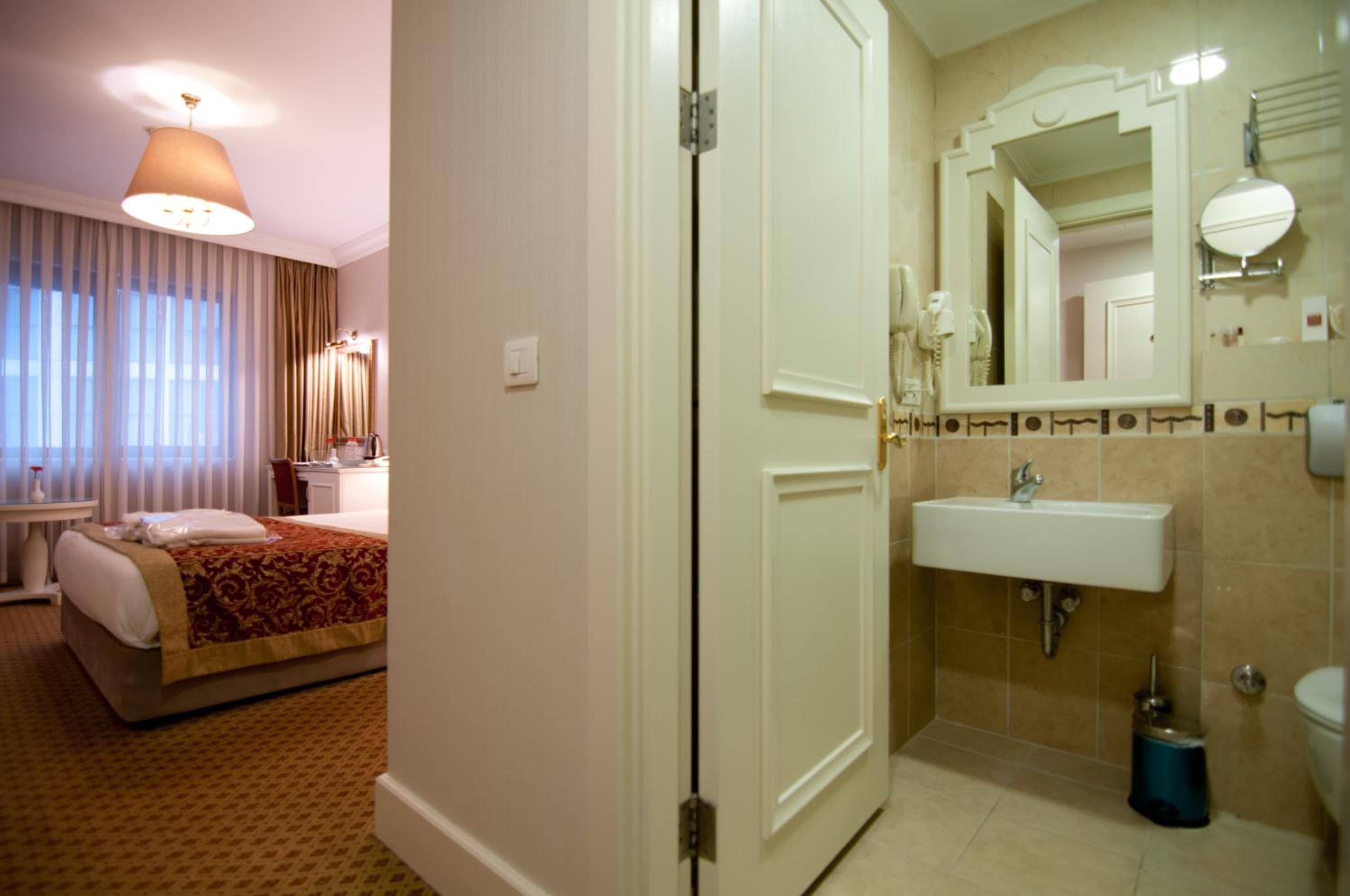 Taksim Metropark Hotel — 23