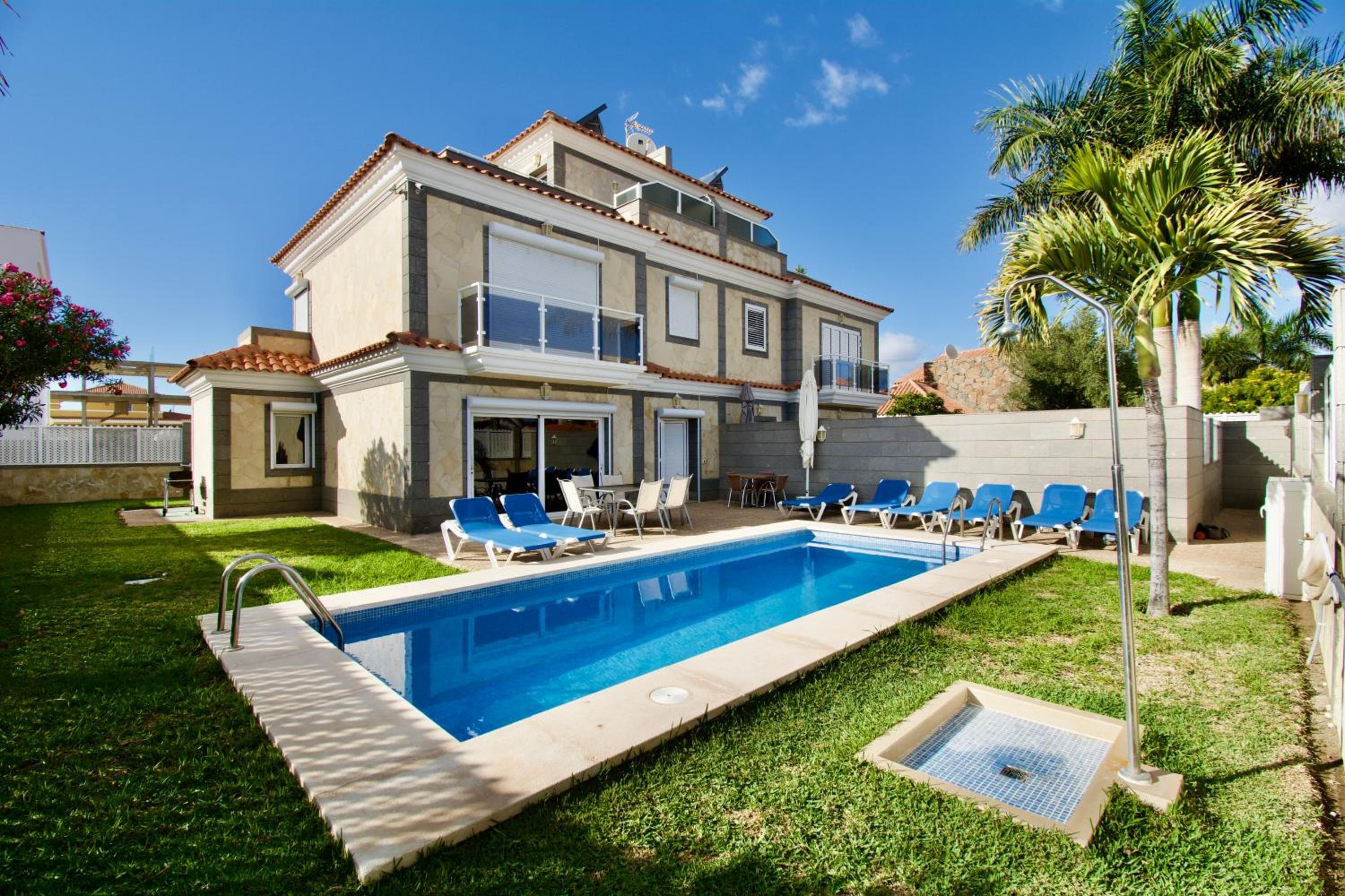 Villa Lovisi — 1