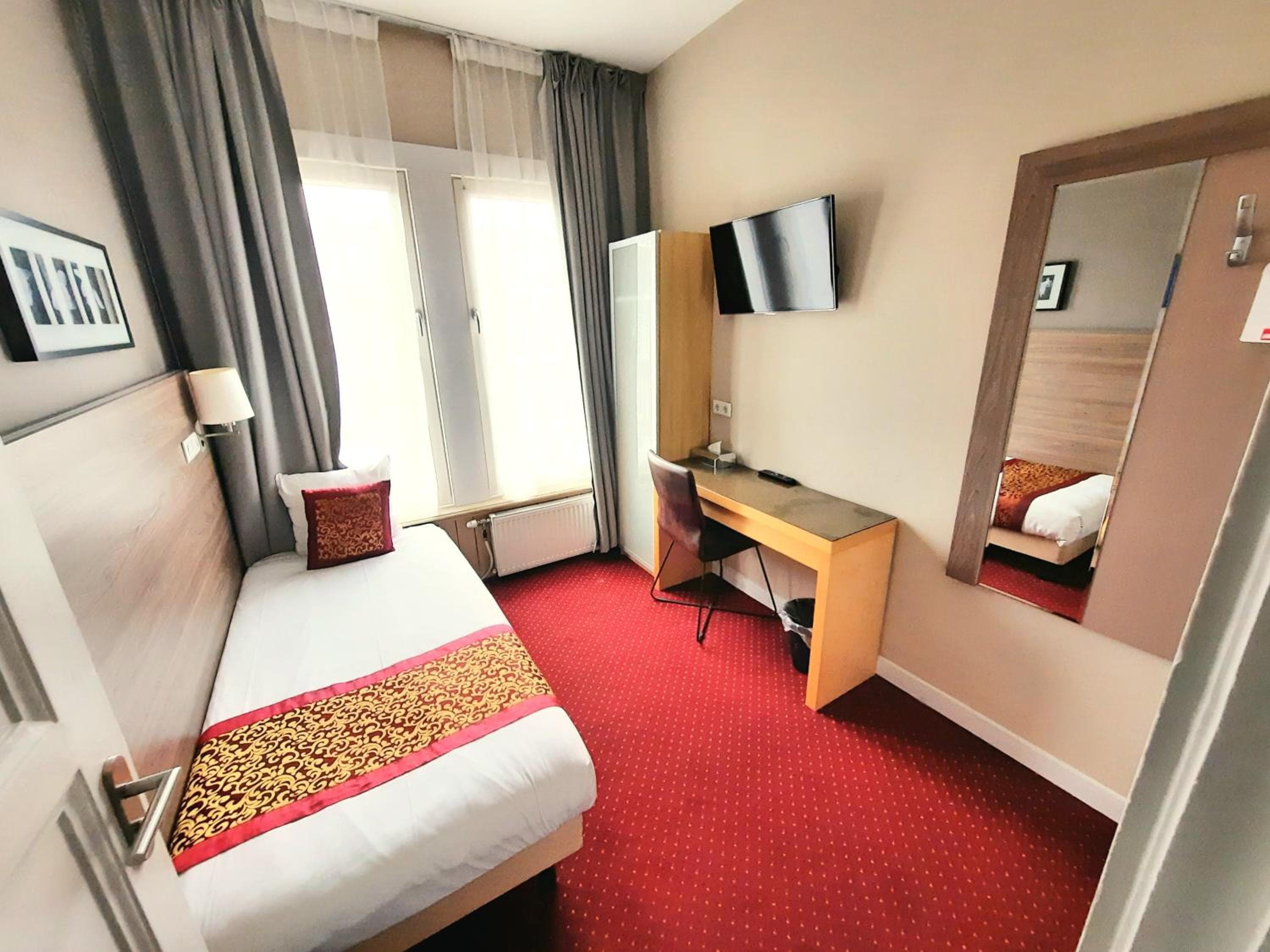 Hotel Washington — 26
