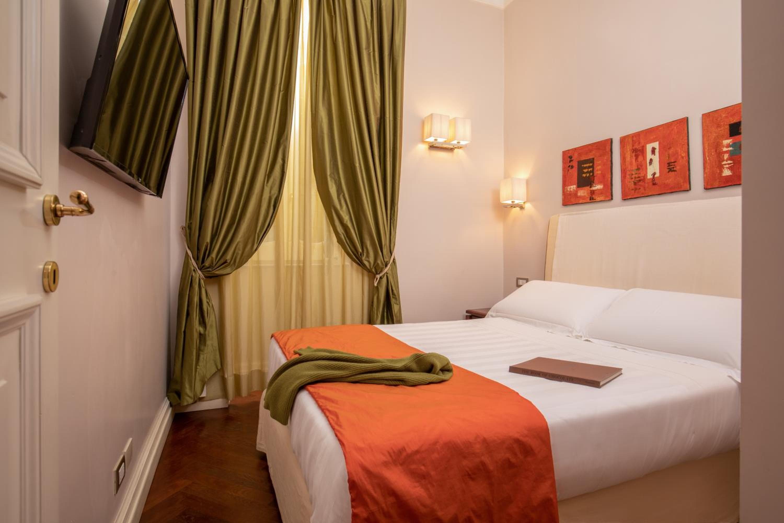Hotel Mozart — 11