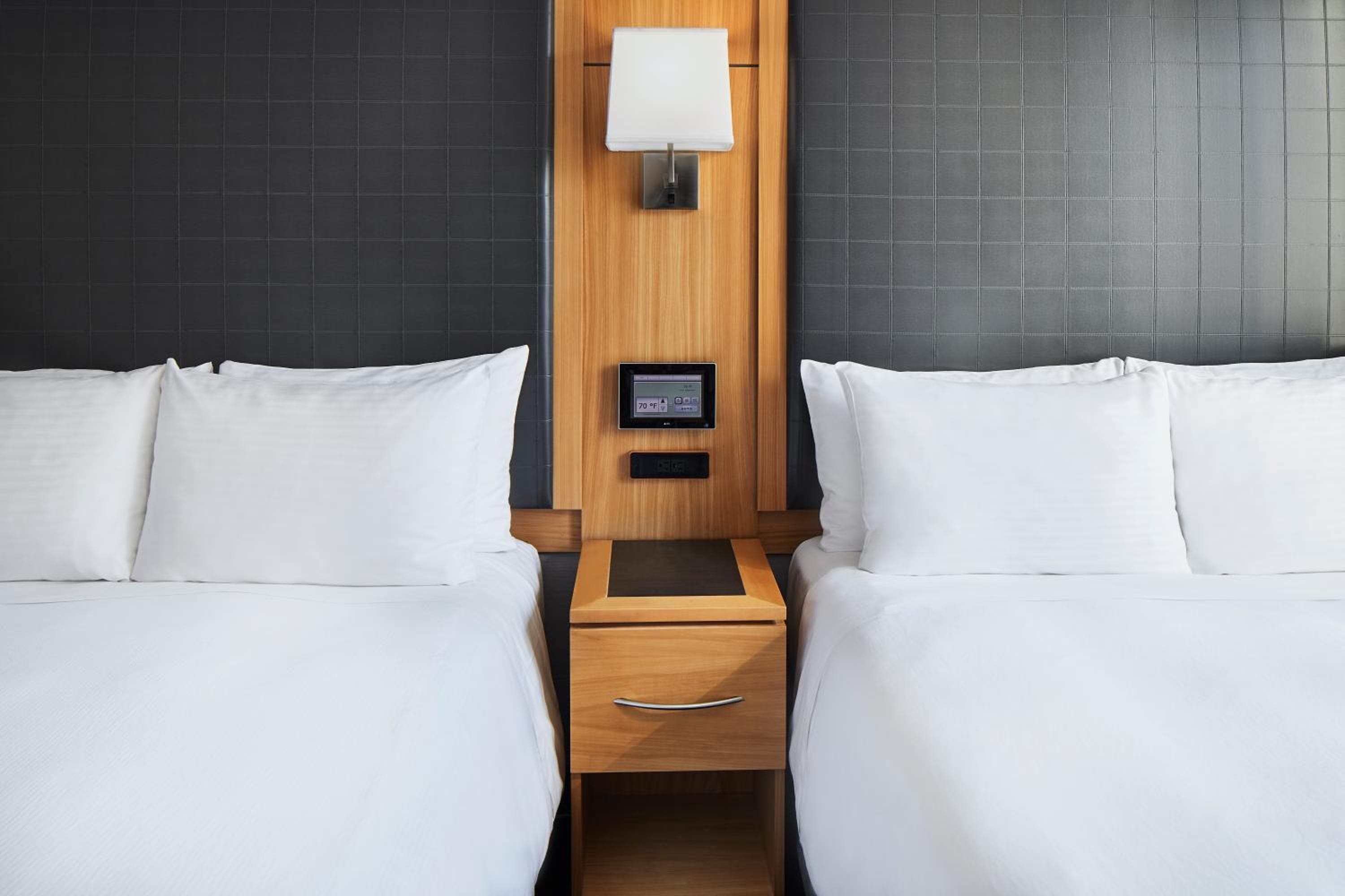 Club Quarters Hotel World Trade Center, New York — 25