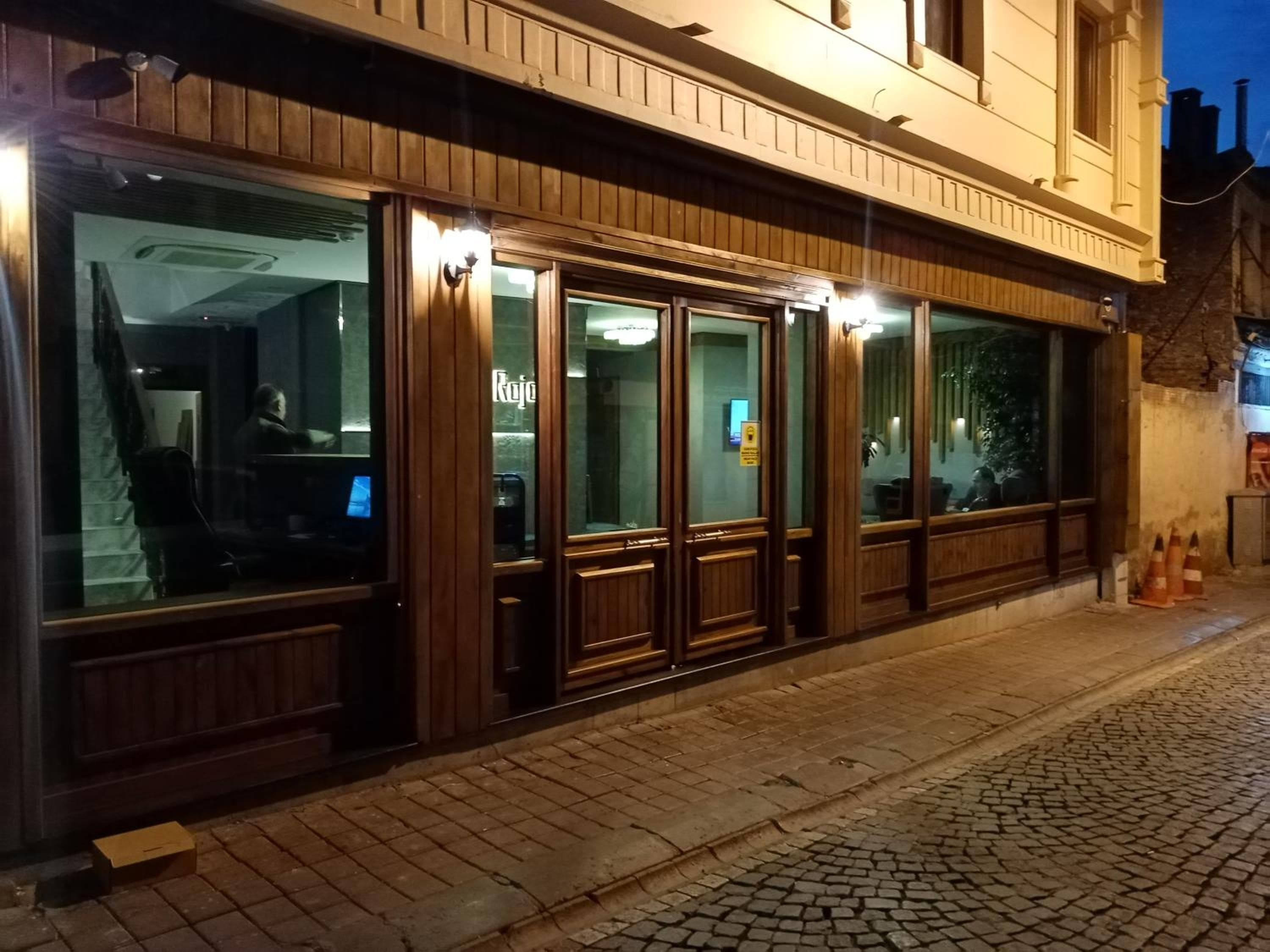 Castillo Rojo Hotel Istanbul
 — 1