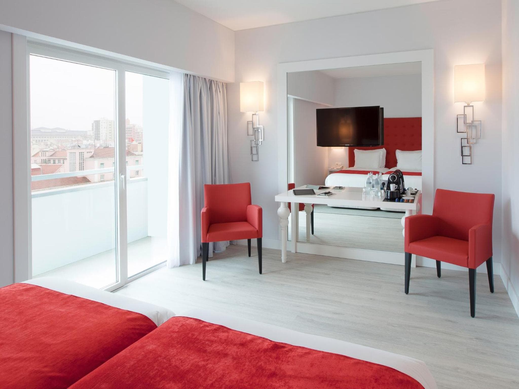 Lutecia Smart Design Hotel — 3