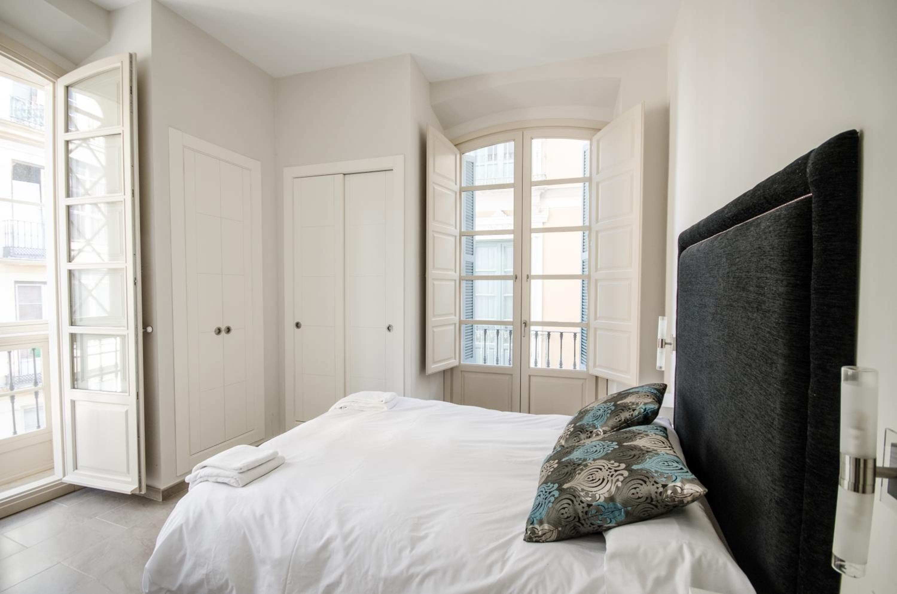 Apartamentos Pinar Malaga Centro — 20