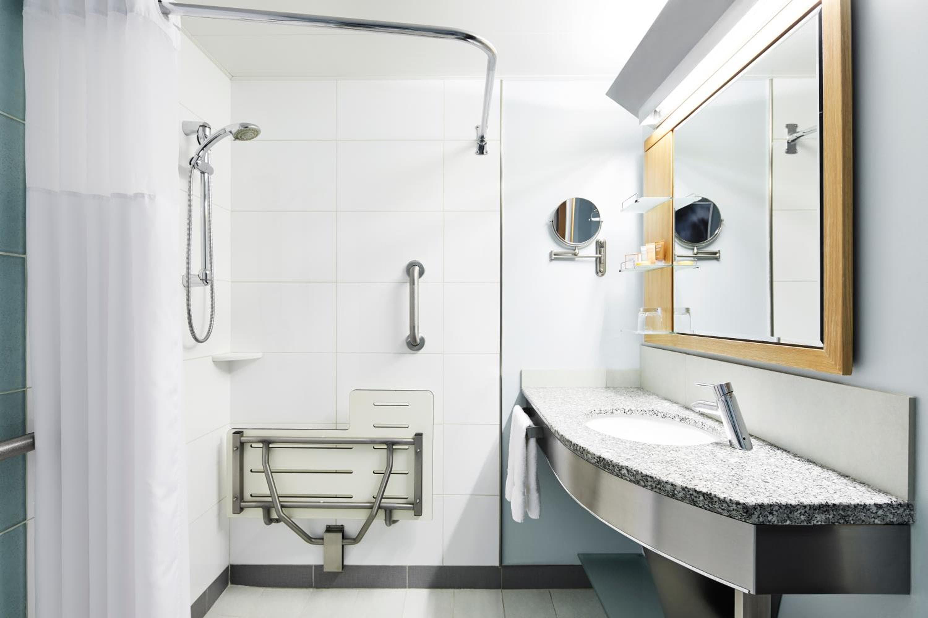 Club Quarters Hotel World Trade Center, New York — 16
