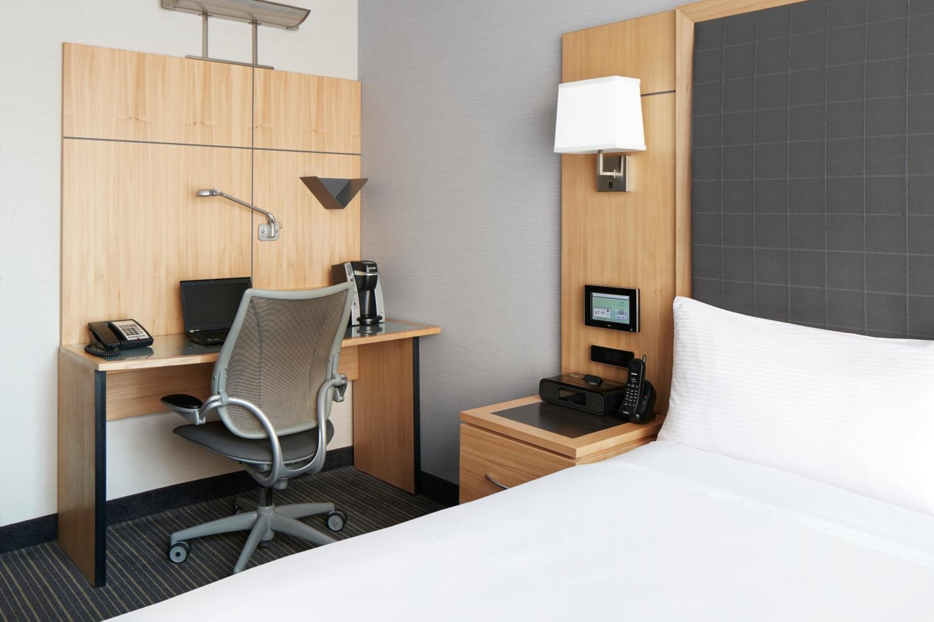 Club Quarters Hotel World Trade Center, New York — 14