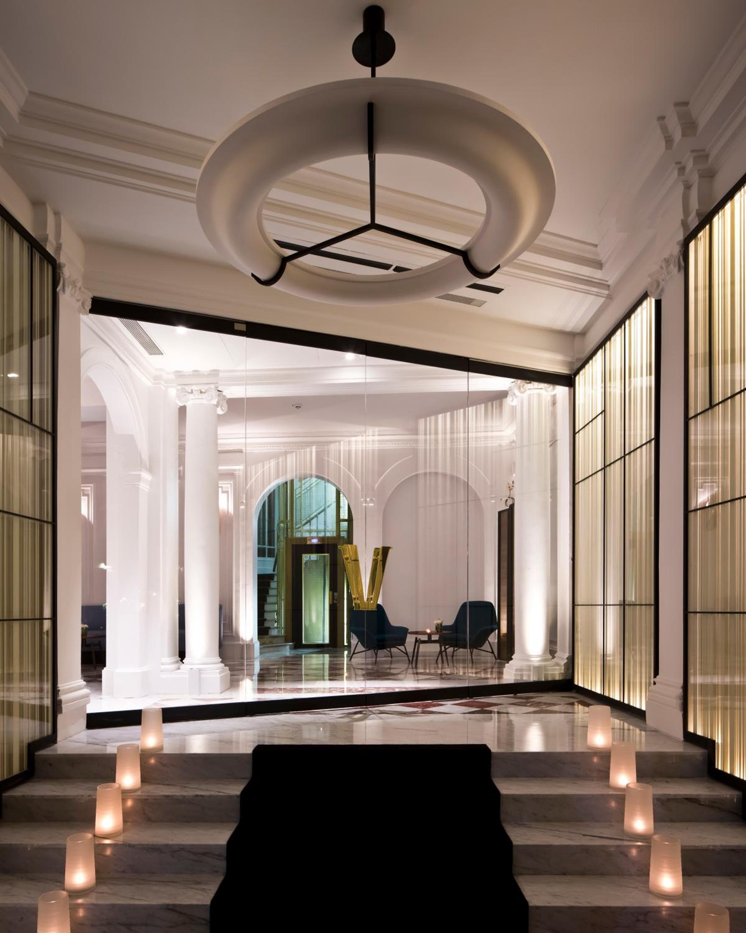 Hotel Vernet Champs Elysées Parigi — 10