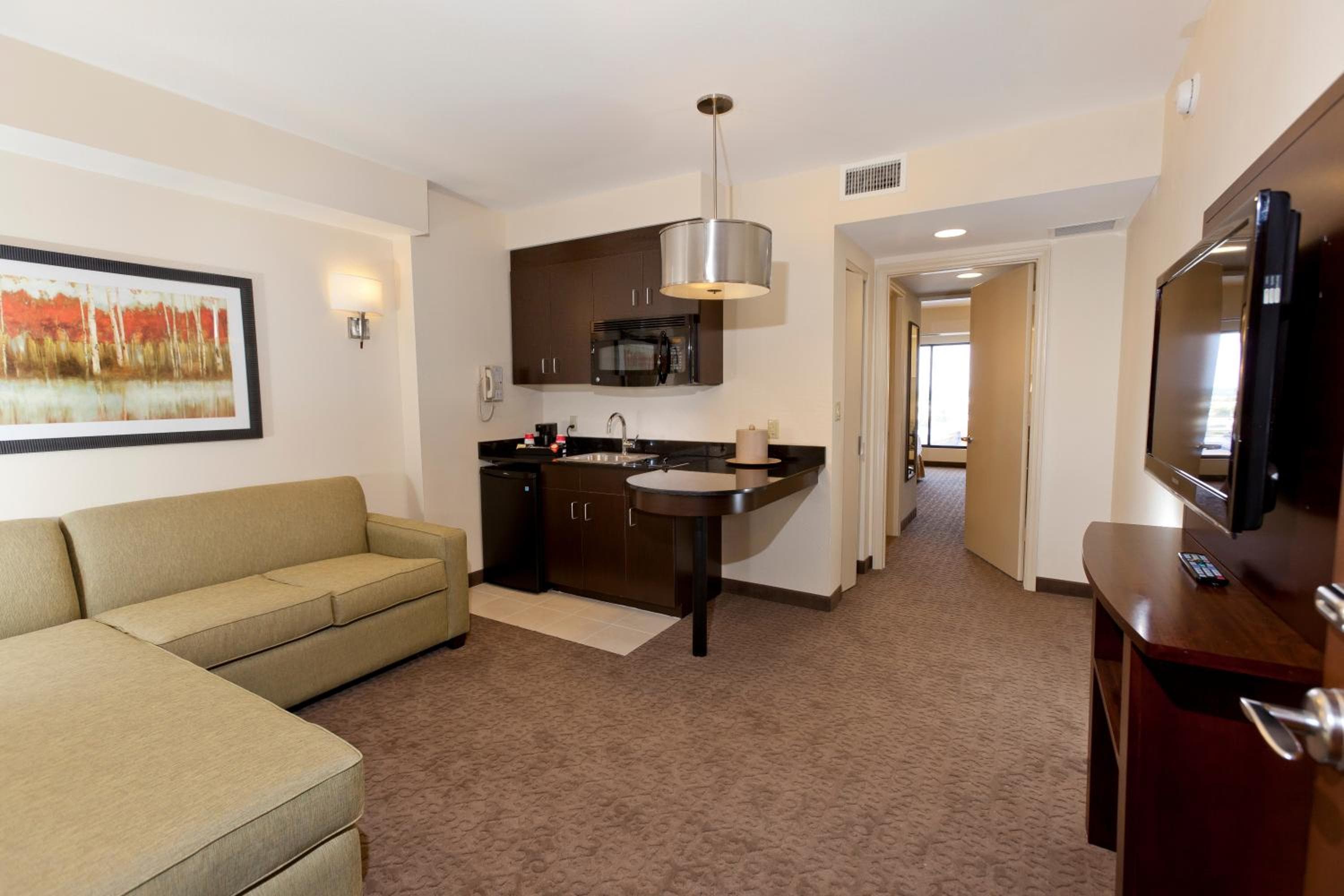 Ramada Plaza by Wyndham Orlando Resort & Suites Intl Drive - Newly Renovated! — 7