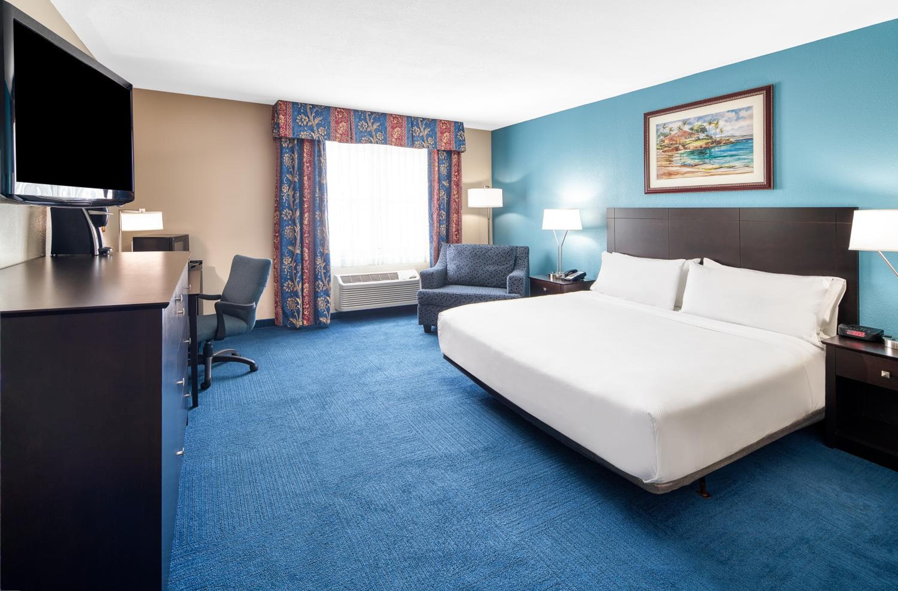 Holiday Inn Express & Suites Miami Kendall by IHG — 3