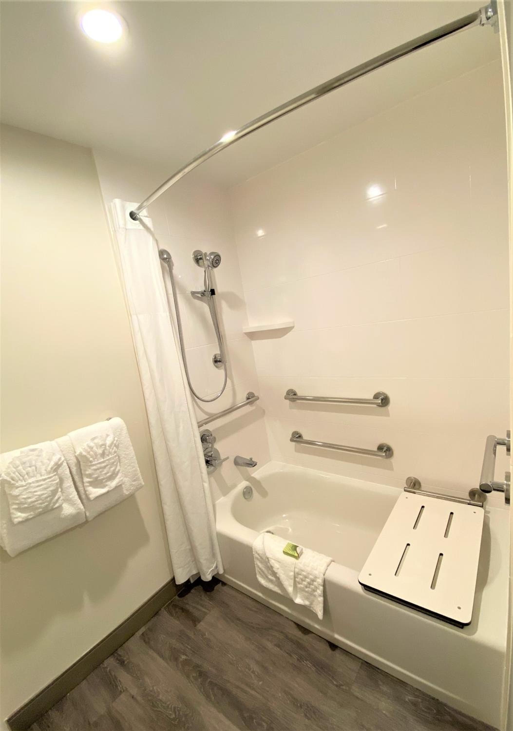SureStay Hotel by Best Western Santa Monica — 9