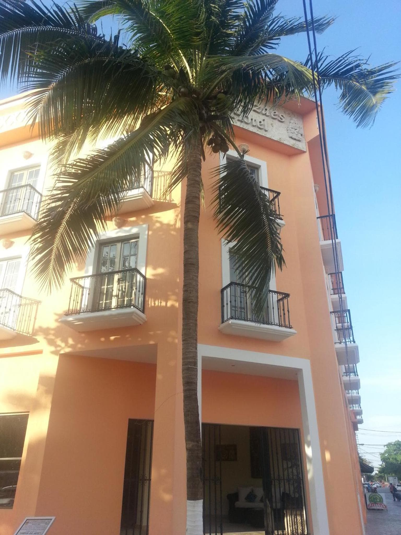 Hotel Los Itzaes by 5th av — 19