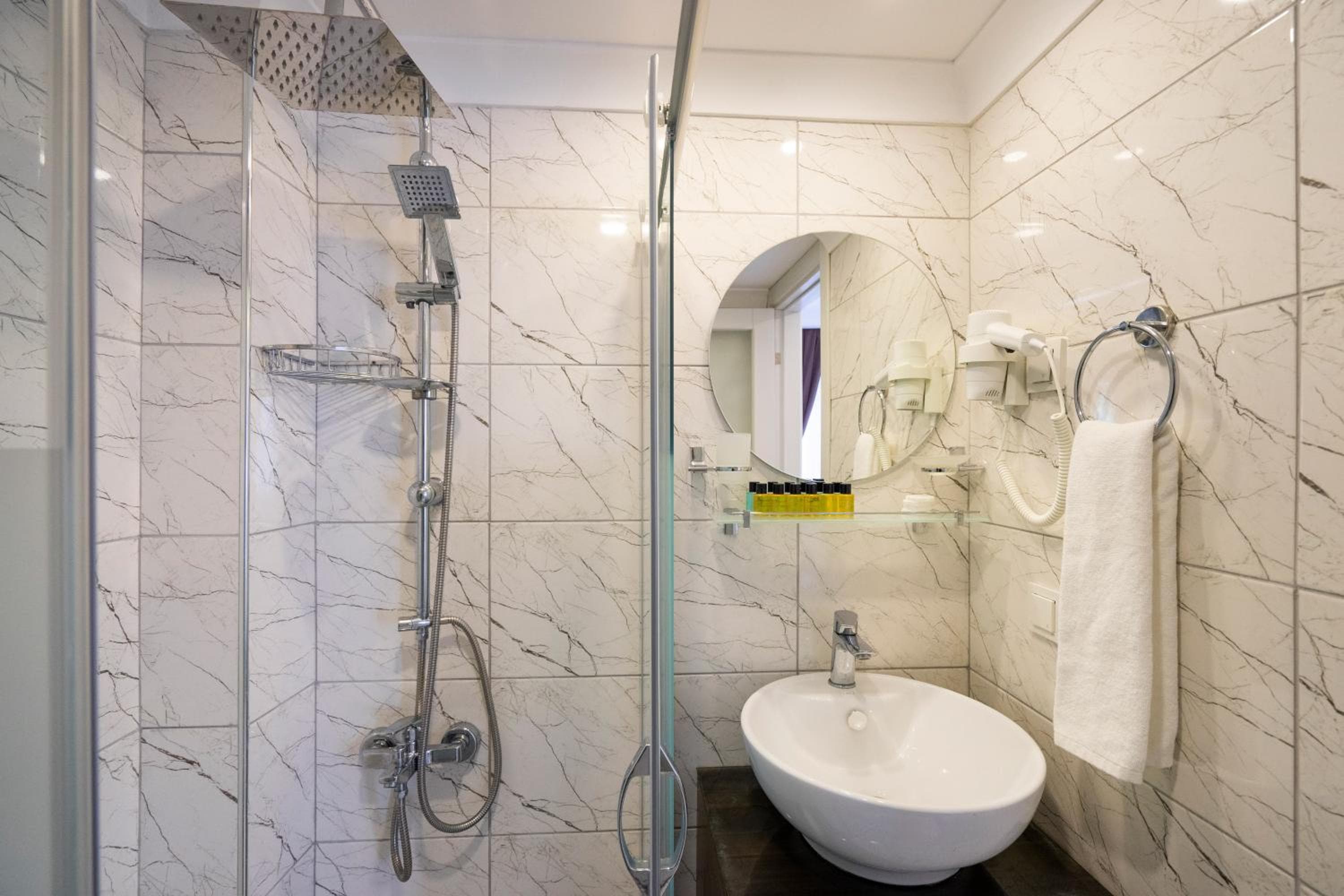 Castillo Rojo Hotel Istanbul — 26