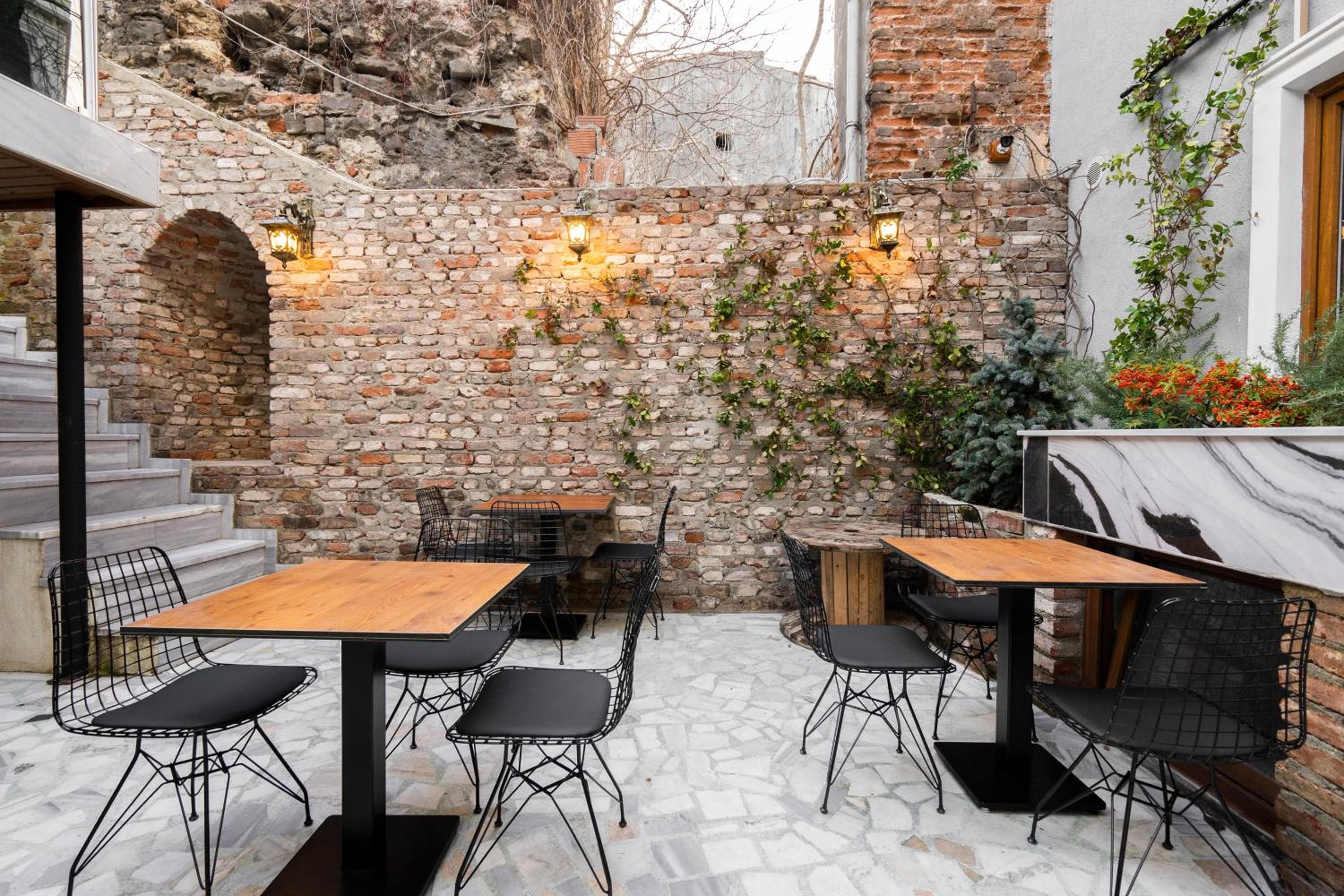 Castillo Rojo Hotel Istanbul — 9