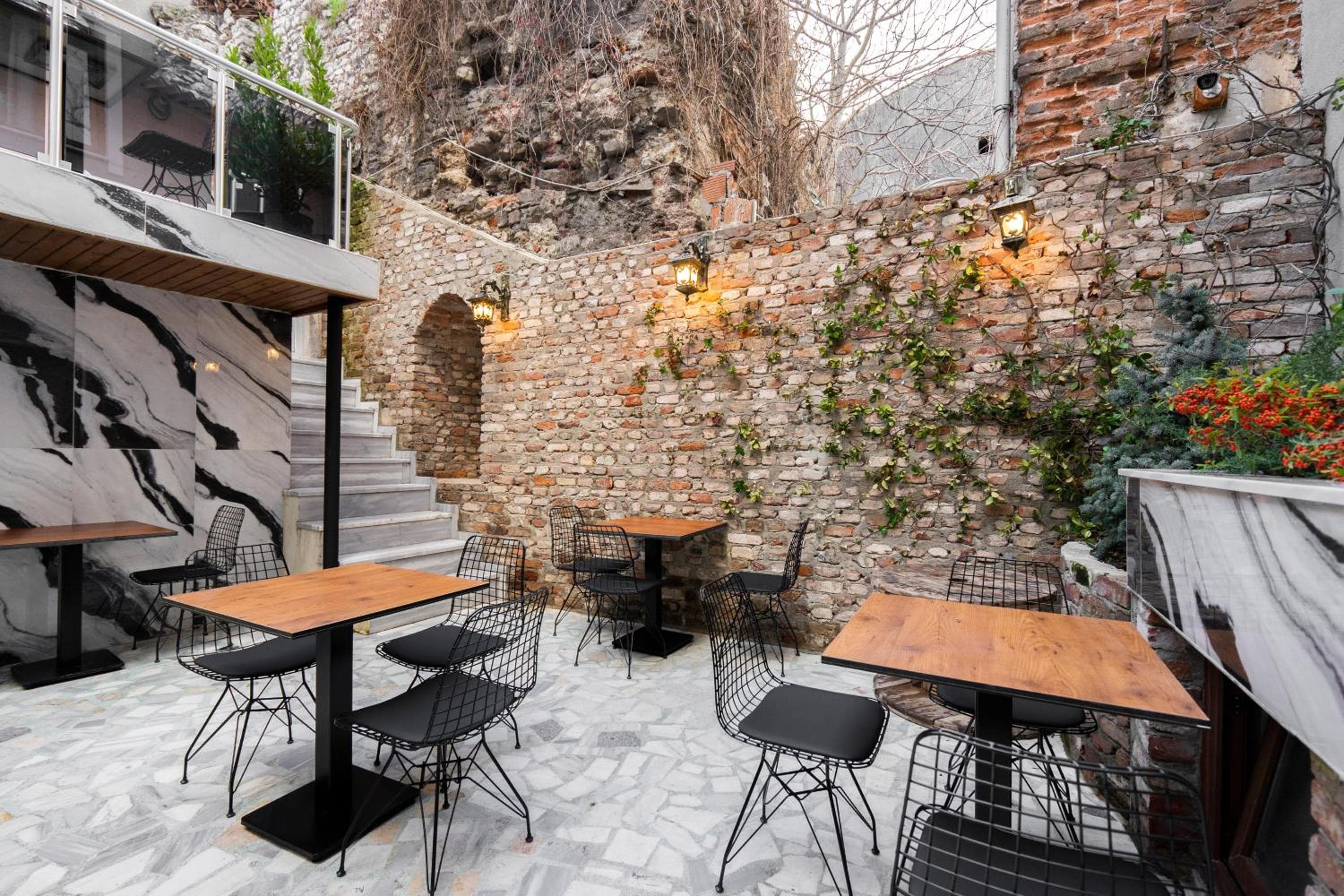 Castillo Rojo Hotel Istanbul — 10