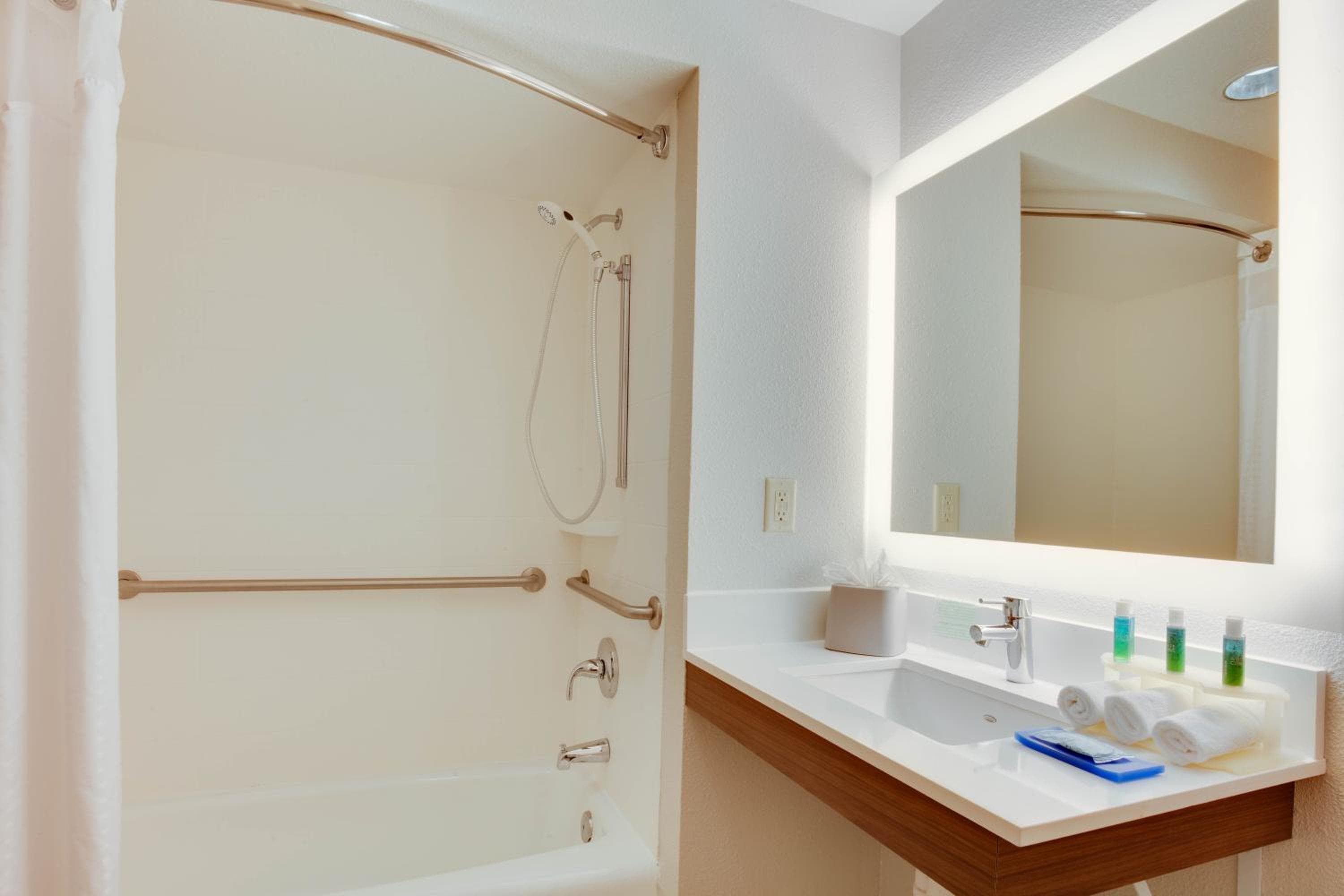 Staybridge Suites Orlando South, ein IHG Hotel — 2