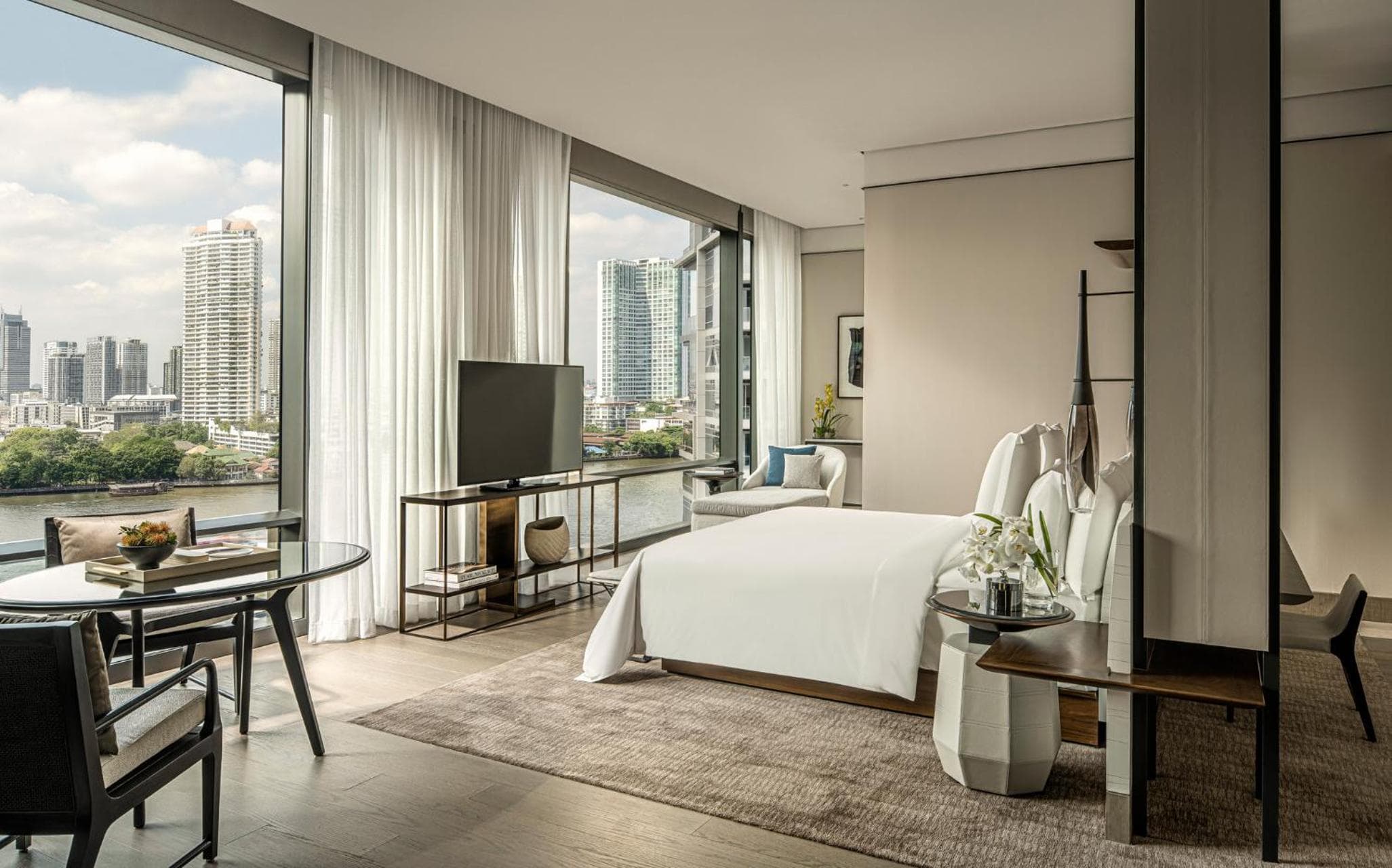 Four Seasons Hotel Bangkok sul fiume Chao Phraya — 26