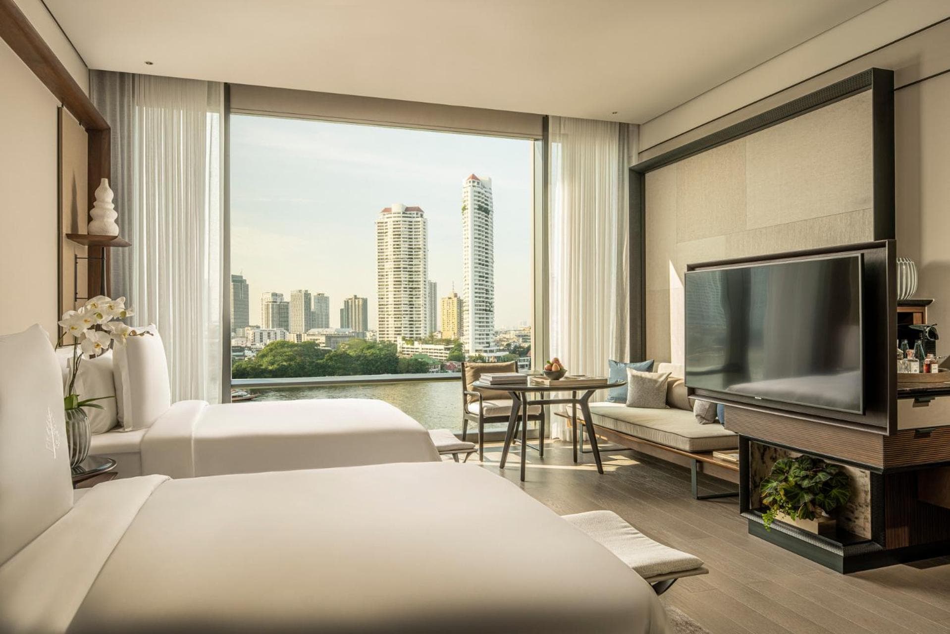 Four Seasons Hotel Bangkok sul fiume Chao Phraya — 21