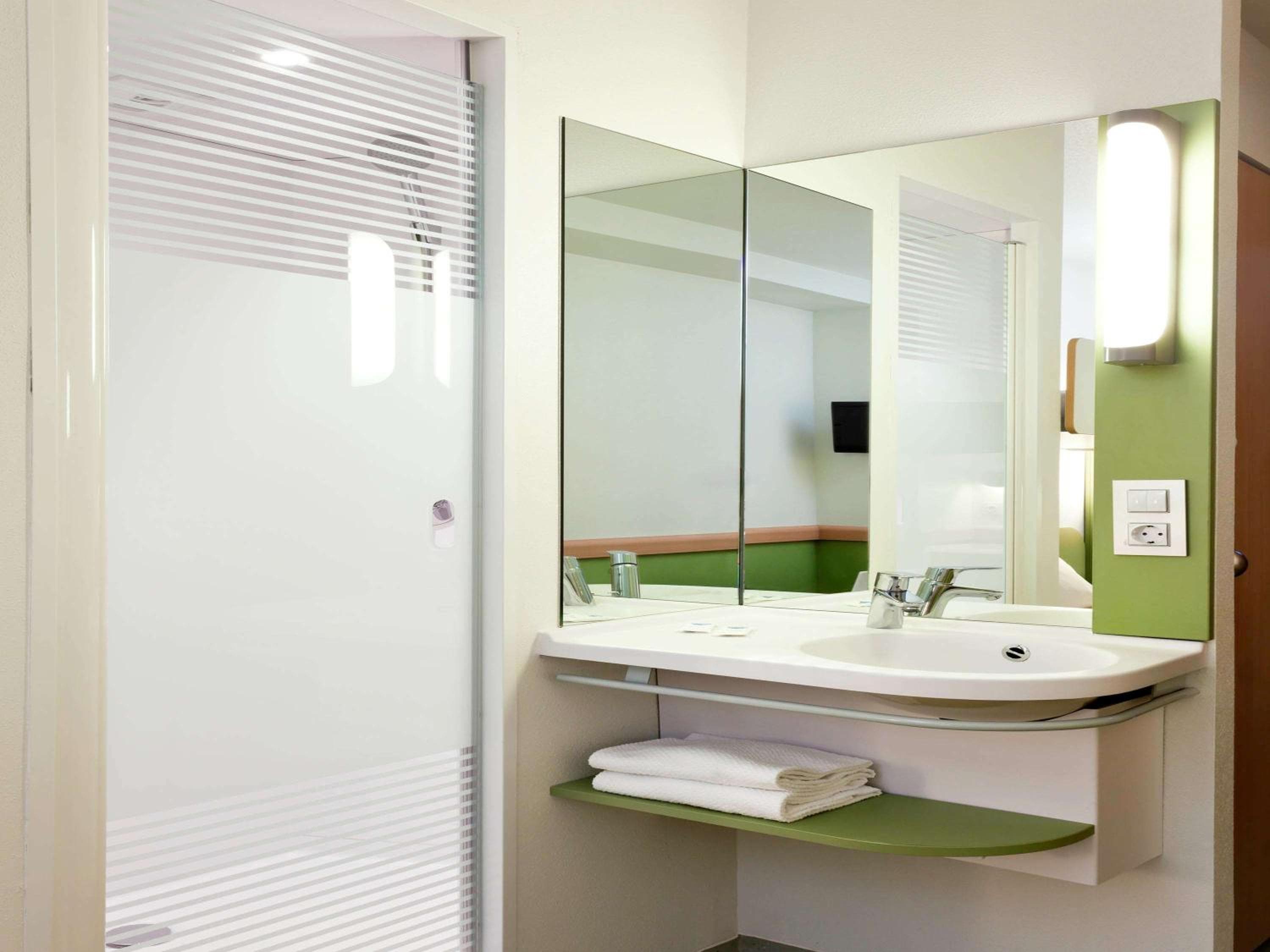 Ibis Budget Málaga Centro — 18