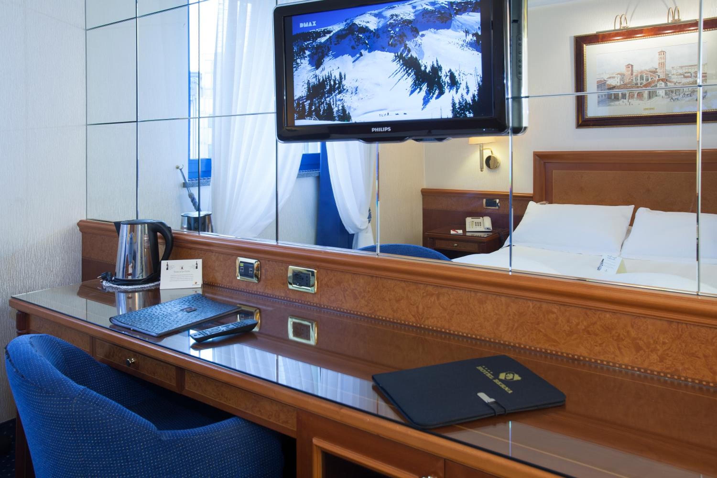 Hotel Berna hotel, Via Napo Torriani 18, Milan, Italy — photo 26