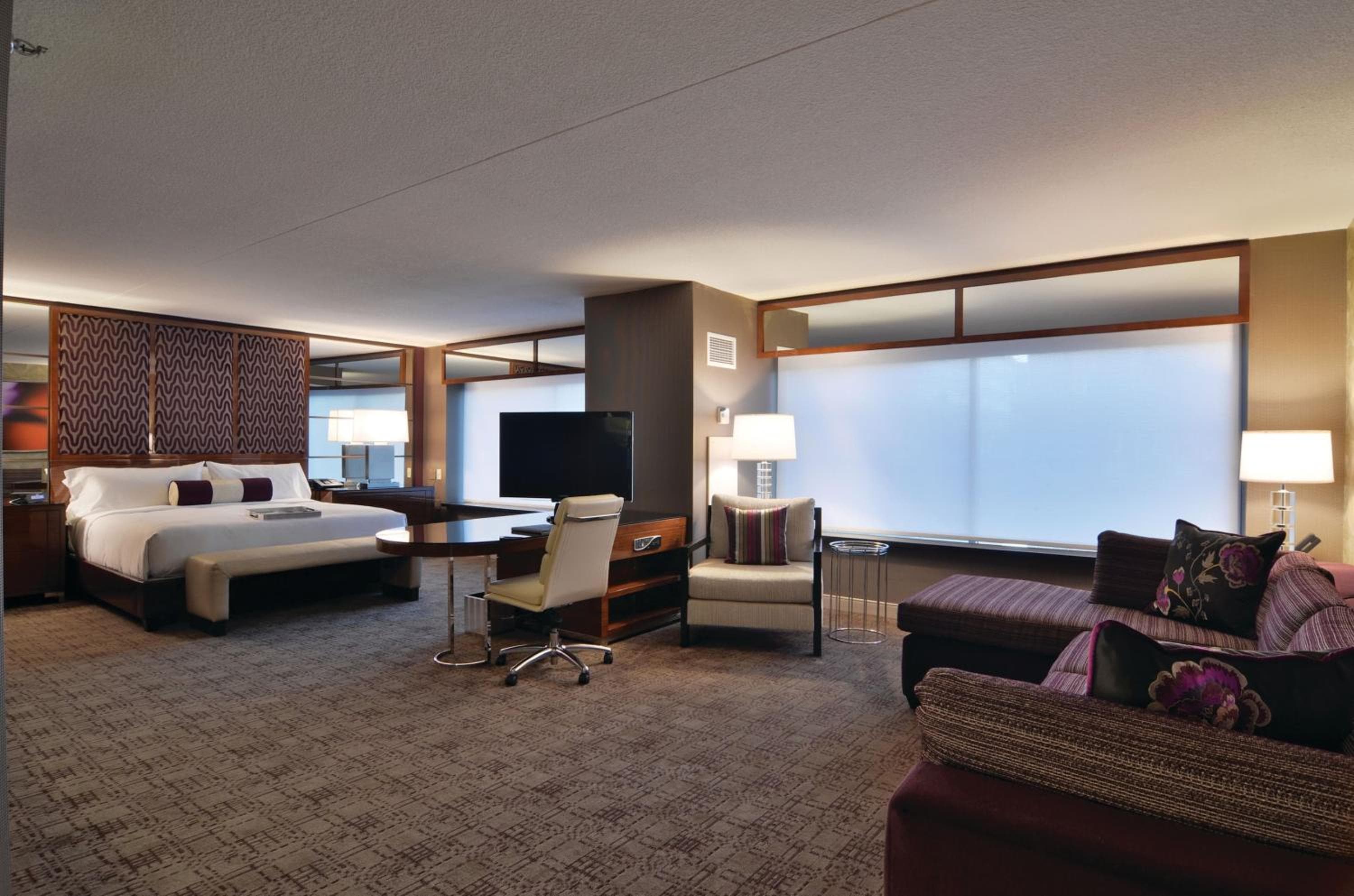 Grand Hotel — 28