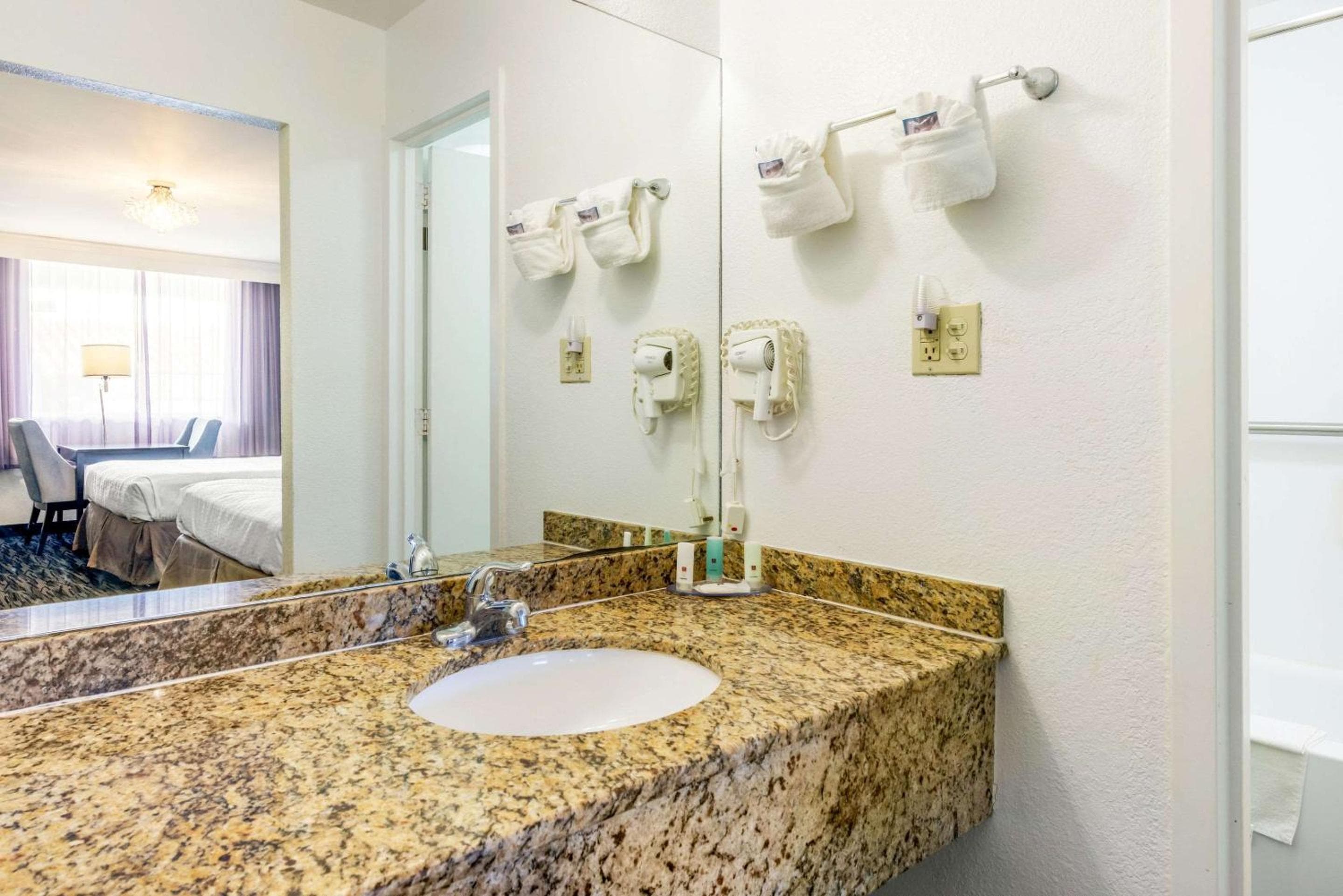 Quality Inn e centro congressi Tampa-Brandon — 3