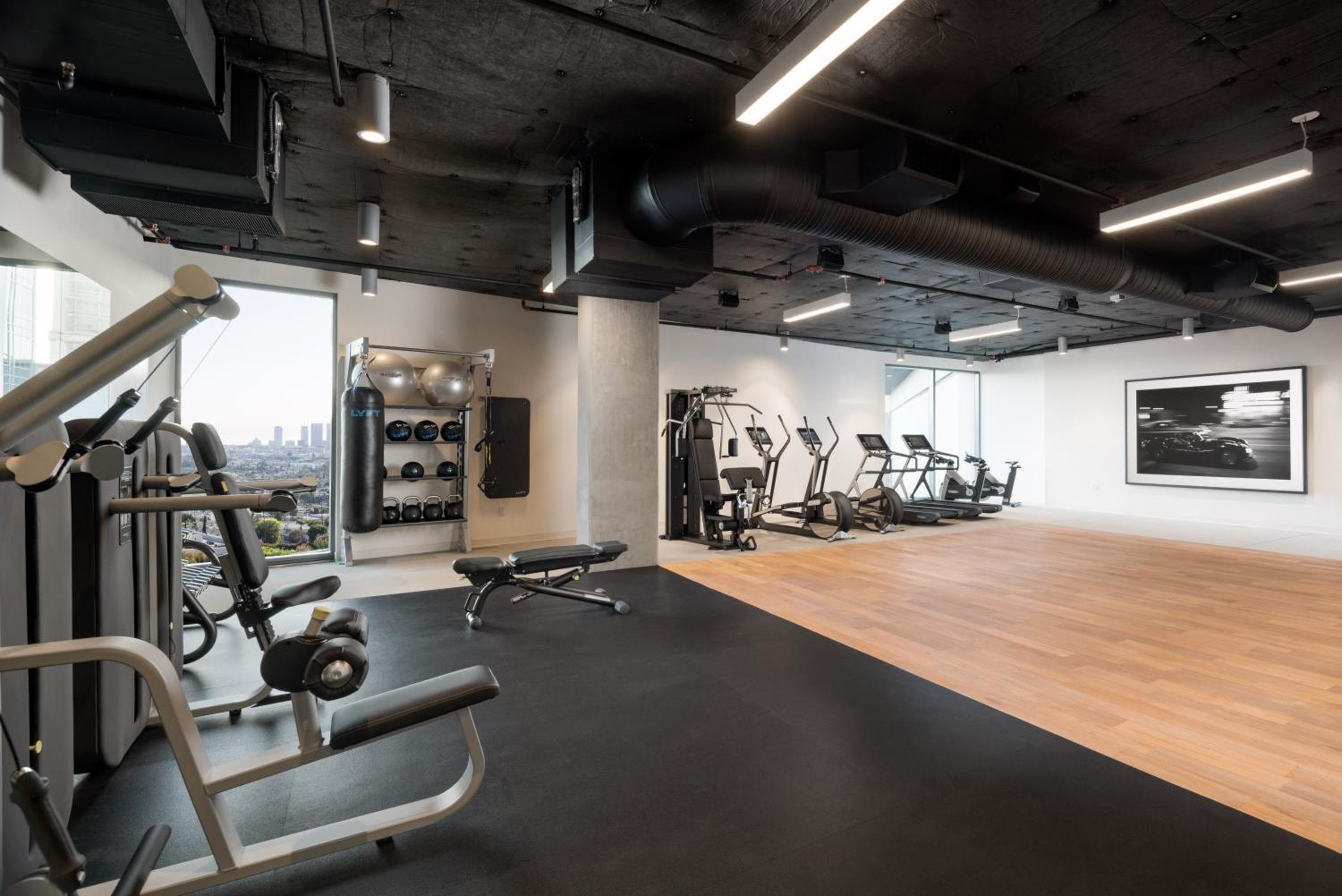También conocido como West Hollywood, residencias de apartamentos con servicios — 19