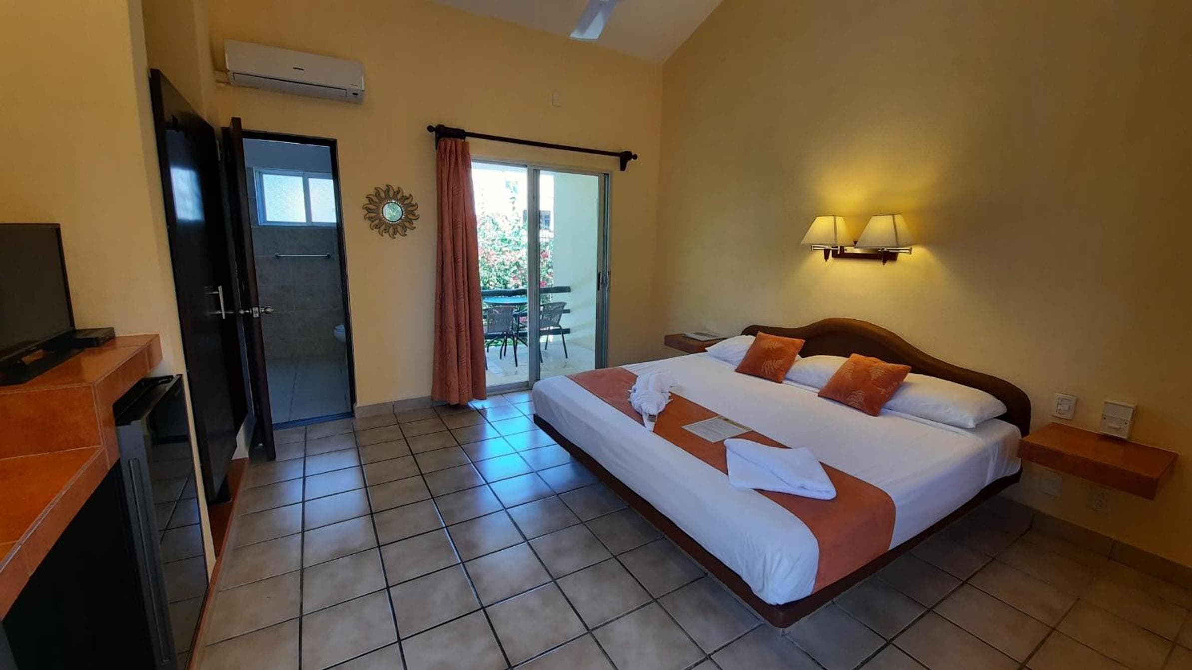 Hotel LunaSol — 11