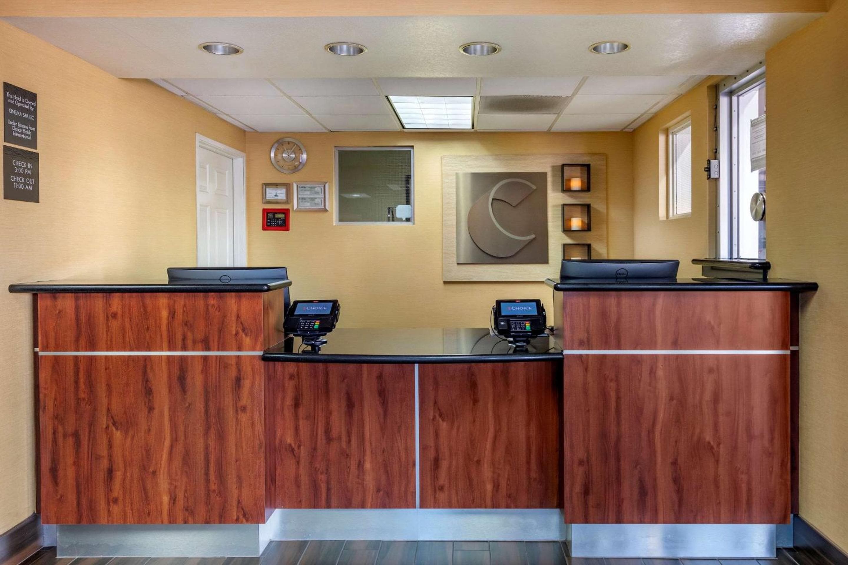 Comfort Inn & Suites cerca de Universal - North Hollywood - Burbank — 3