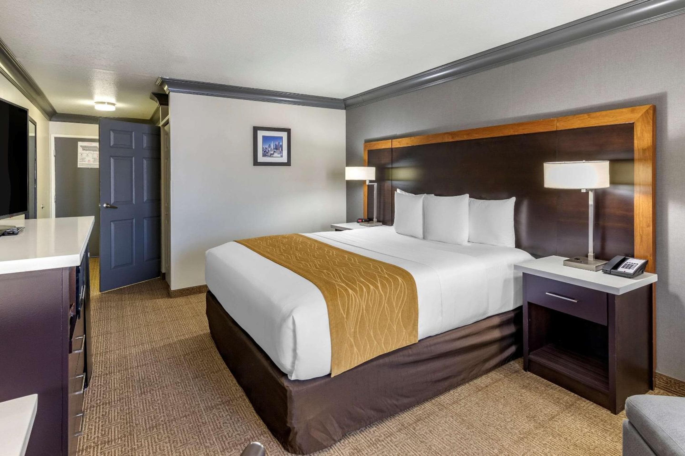 Comfort Inn & Suites cerca de Universal - North Hollywood - Burbank — 7