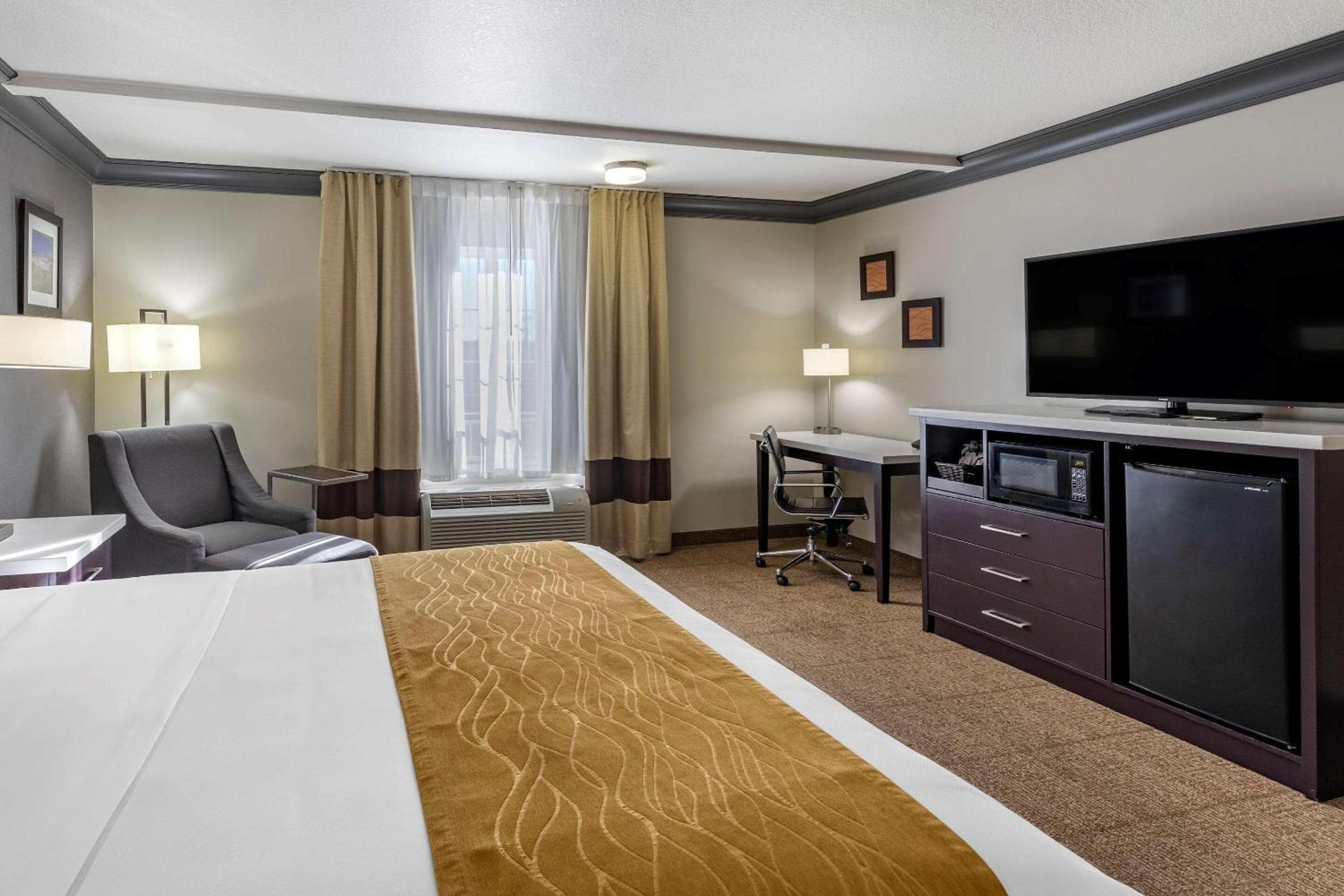 Comfort Inn & Suites cerca de Universal - North Hollywood - Burbank — 14